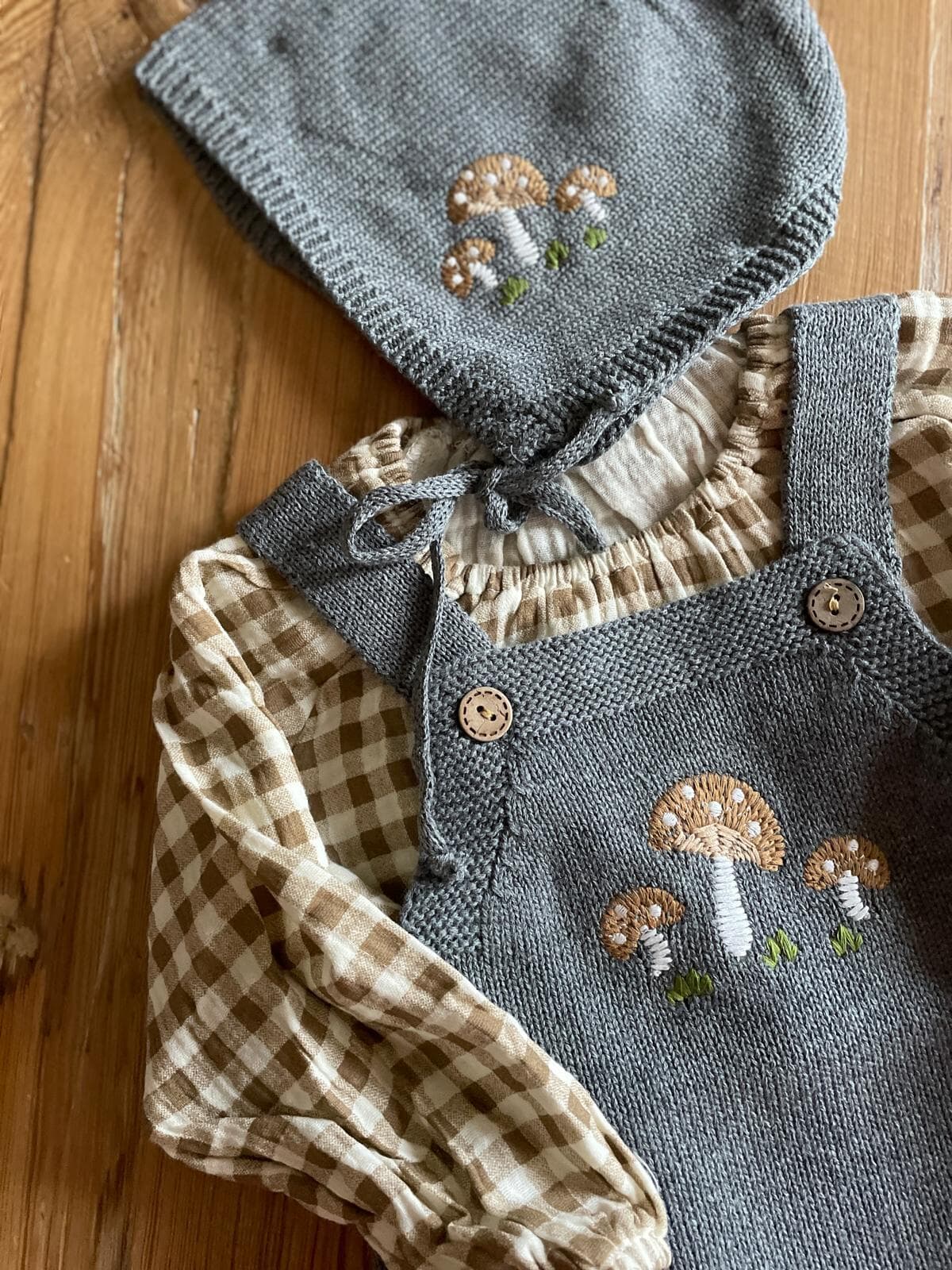 Conjunto honguito