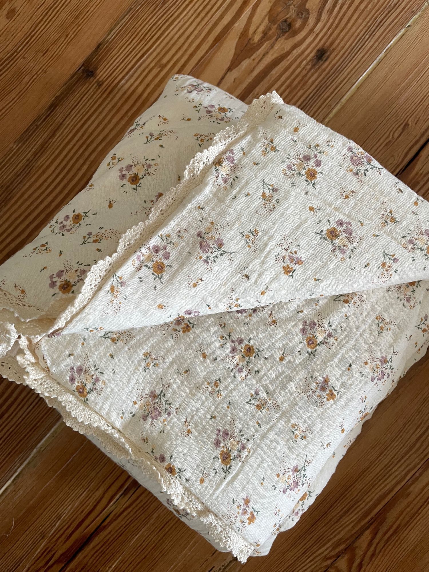 Acolchado puntilla con funda de almohada para cuna