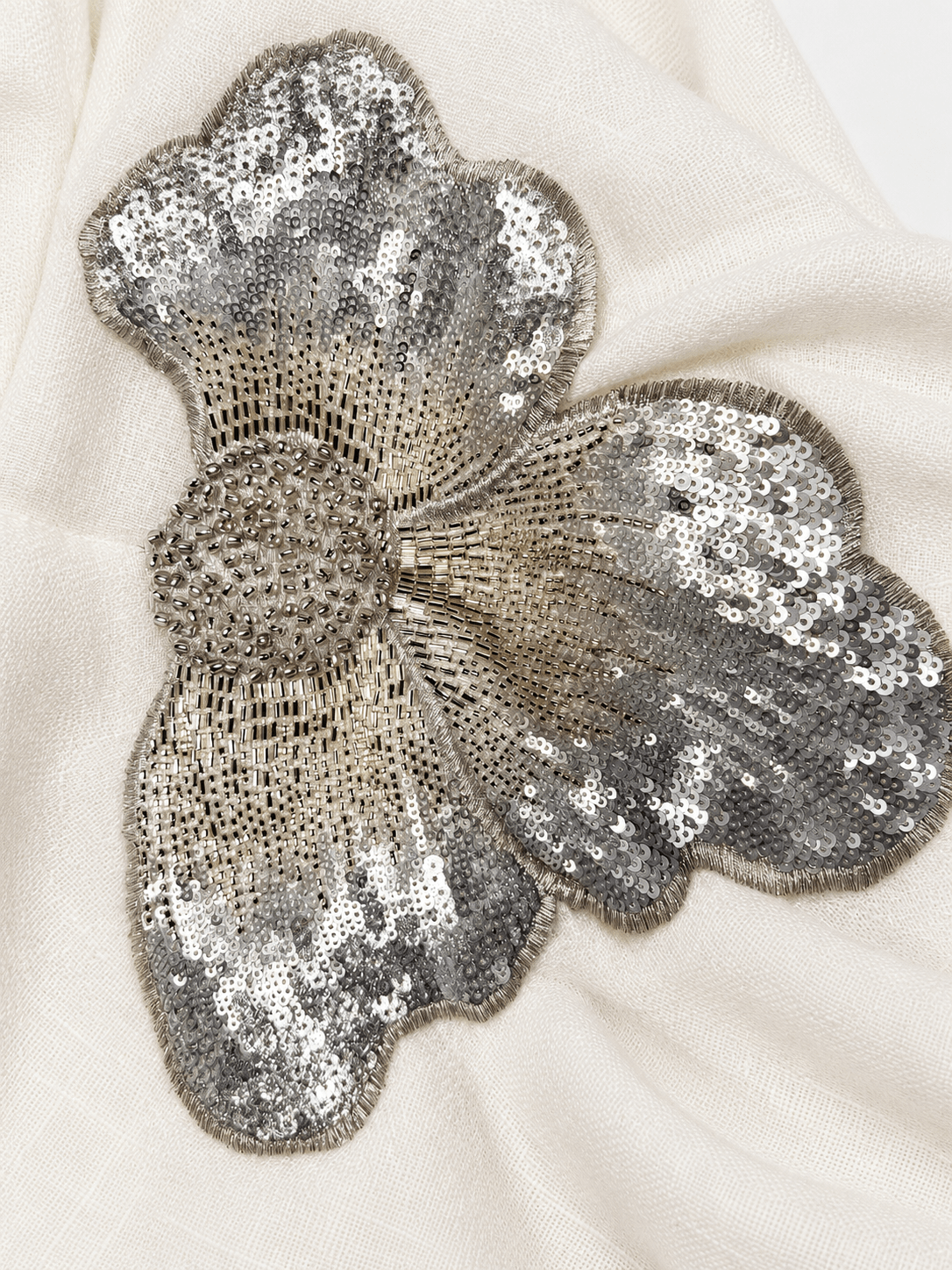 CAMISA CRUDA aplique Flor
