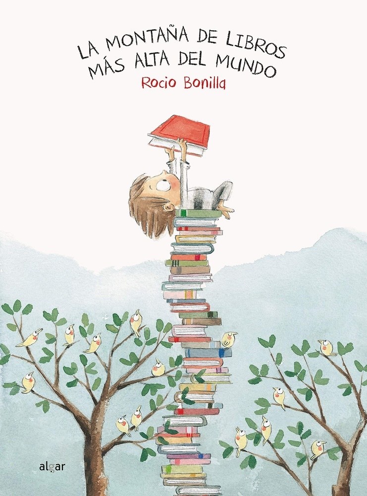 MONTAÑA DE LIBROS MÁS ALTA