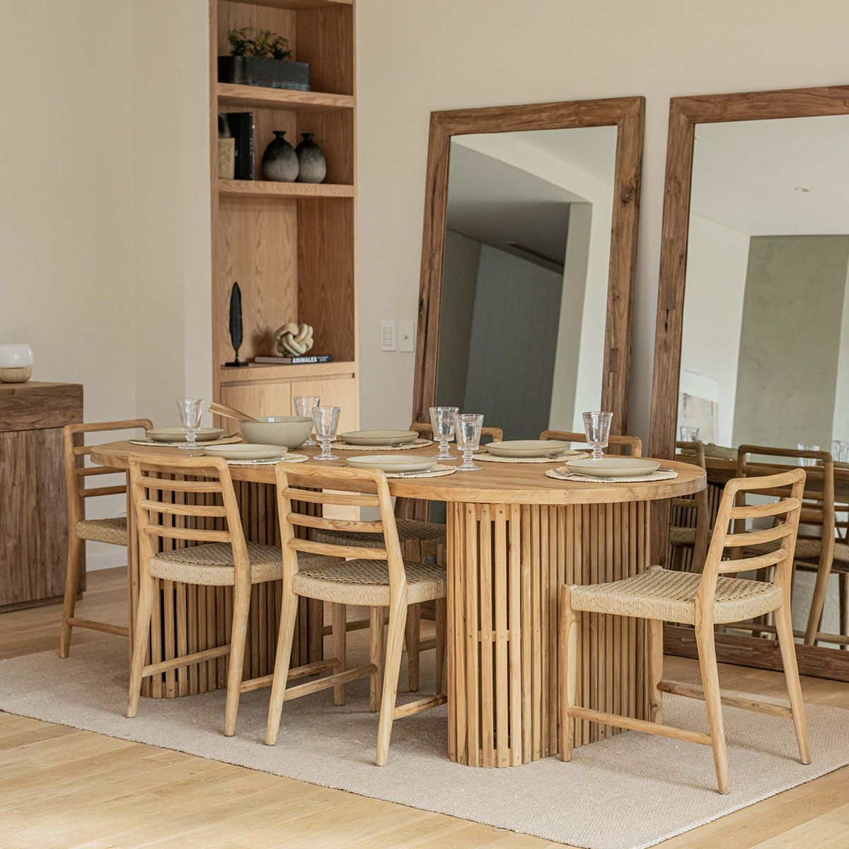 Mesa de comedor Oval