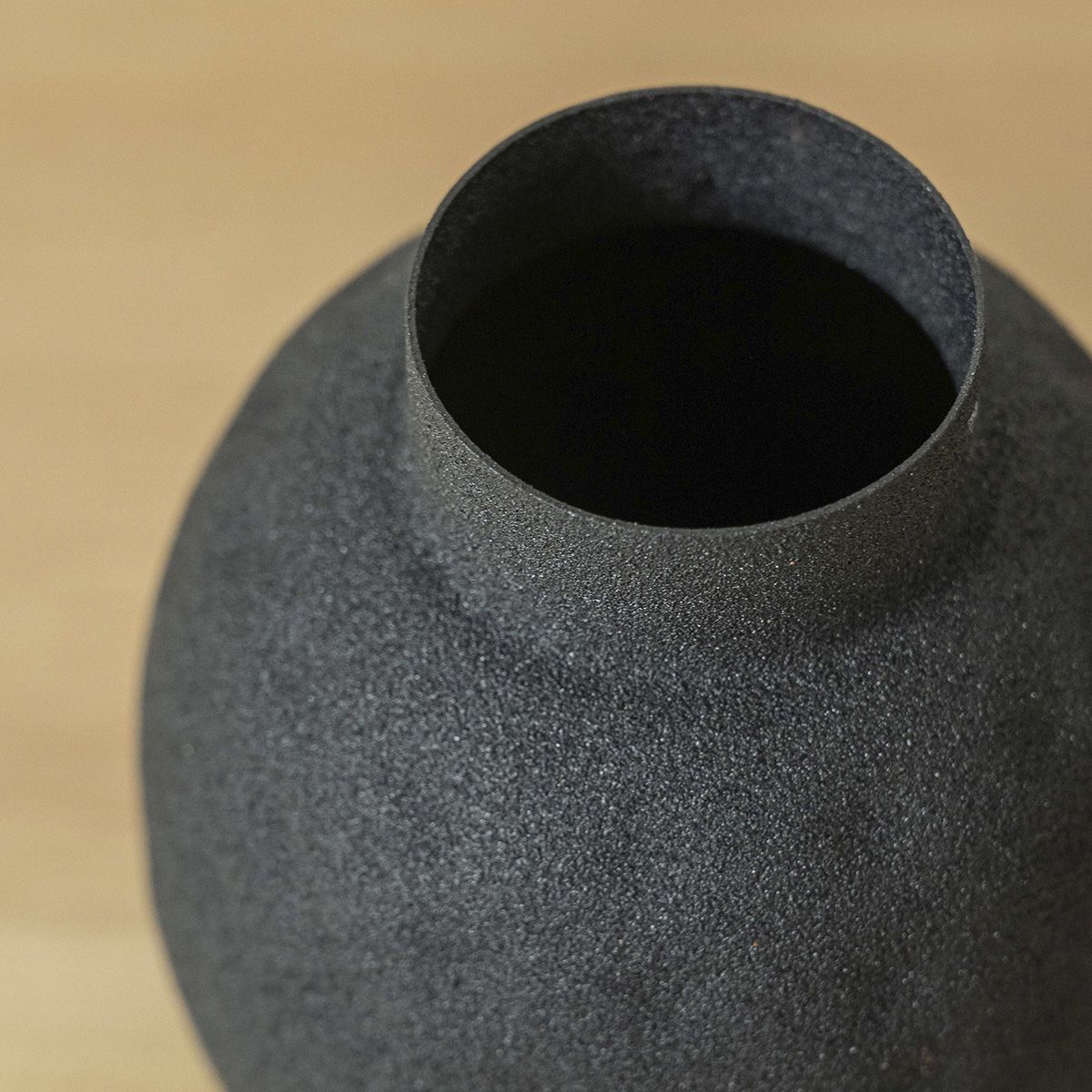 Jarrón Black Oval