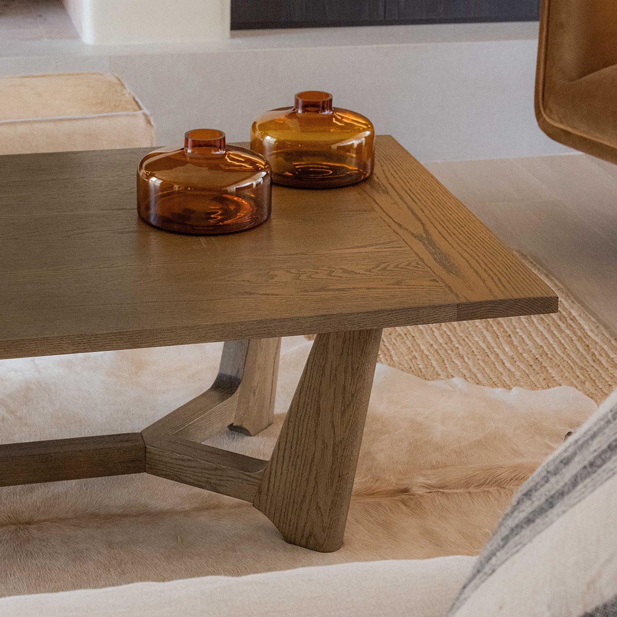 Mesa ratona June