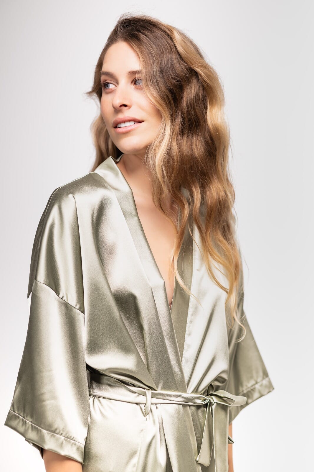 Bata Kimono Satin