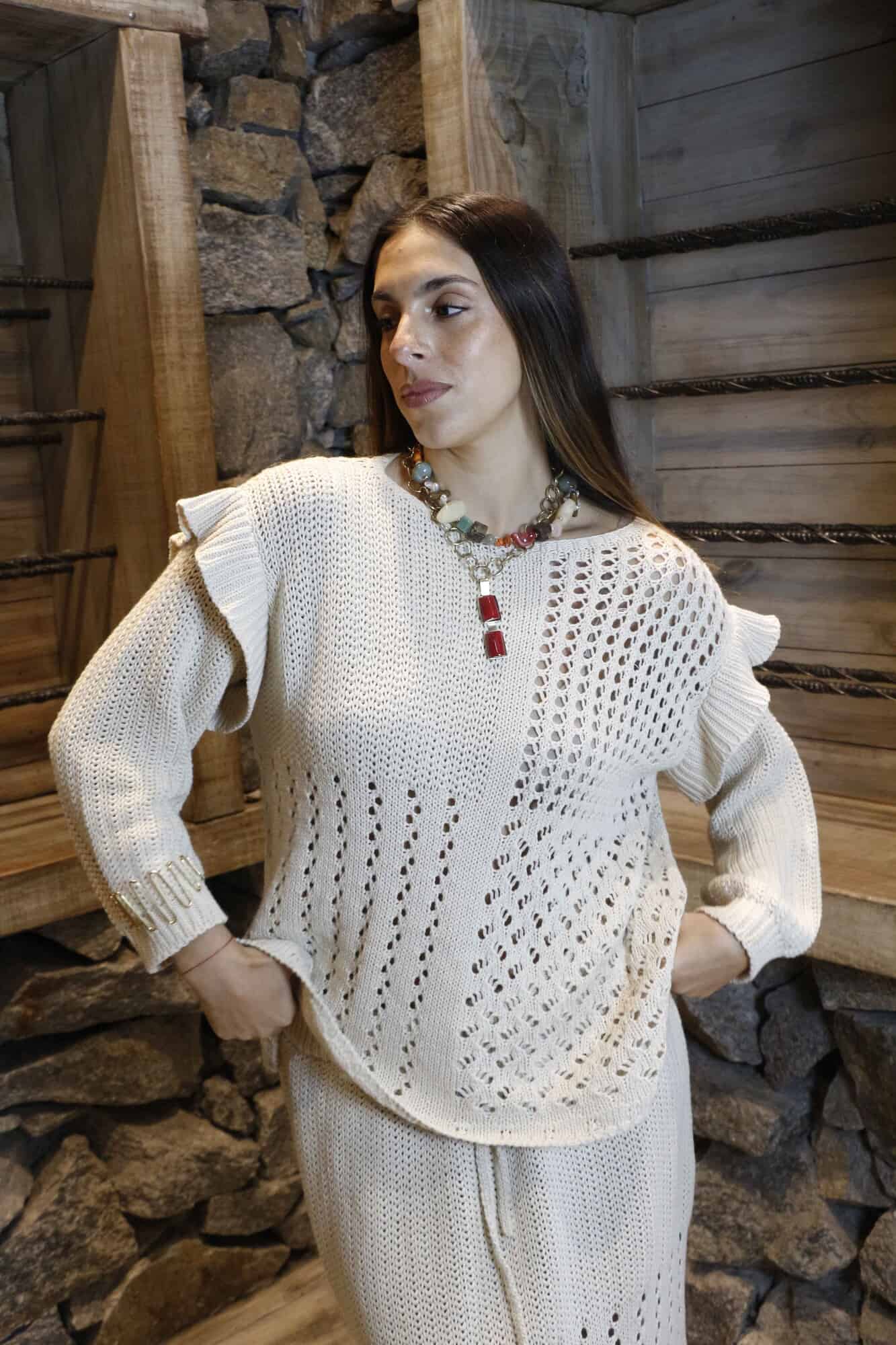 SWEATER AVE