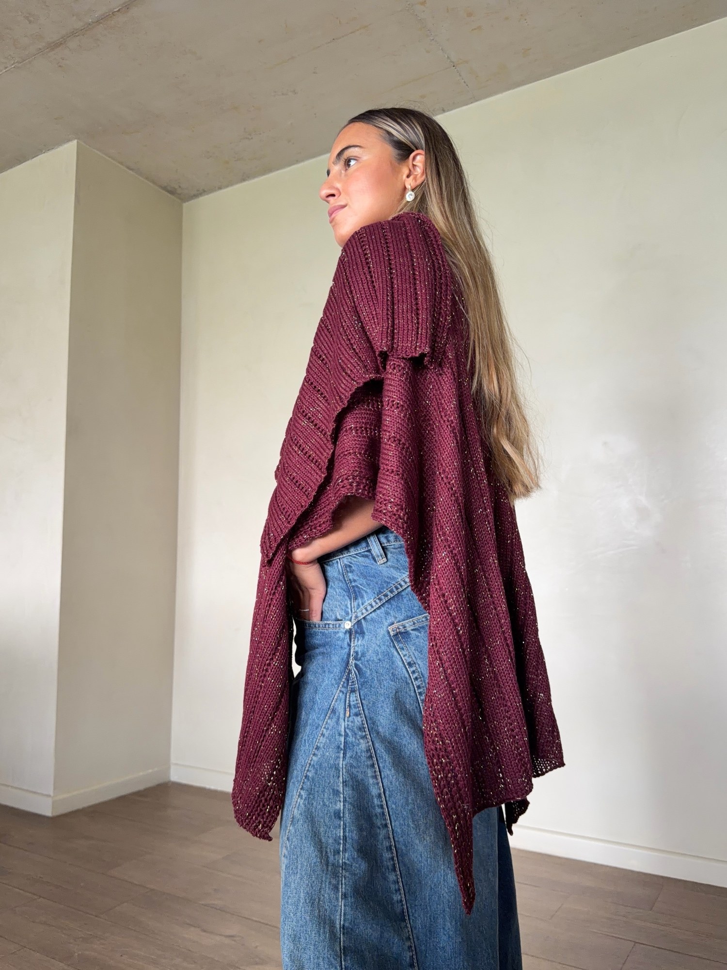 RUANA SURI