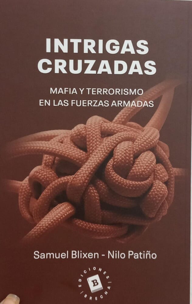 INTRIGAS CRUZADAS