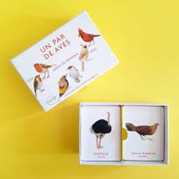 UN PAR DE AVES