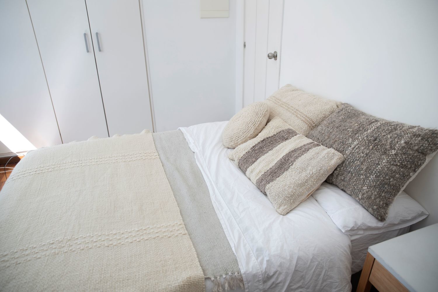 PIE DE CAMA VAINILLA