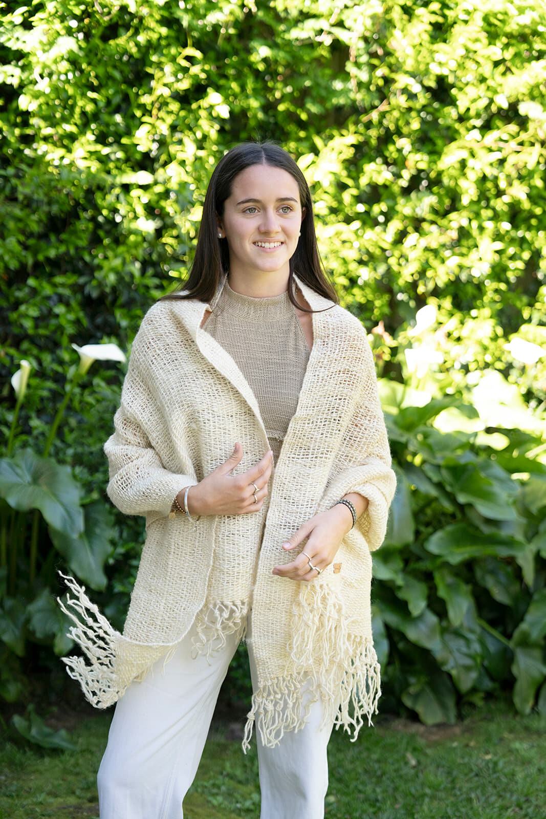 SHAWL LANA CRUDA CISNE ALGUACIL