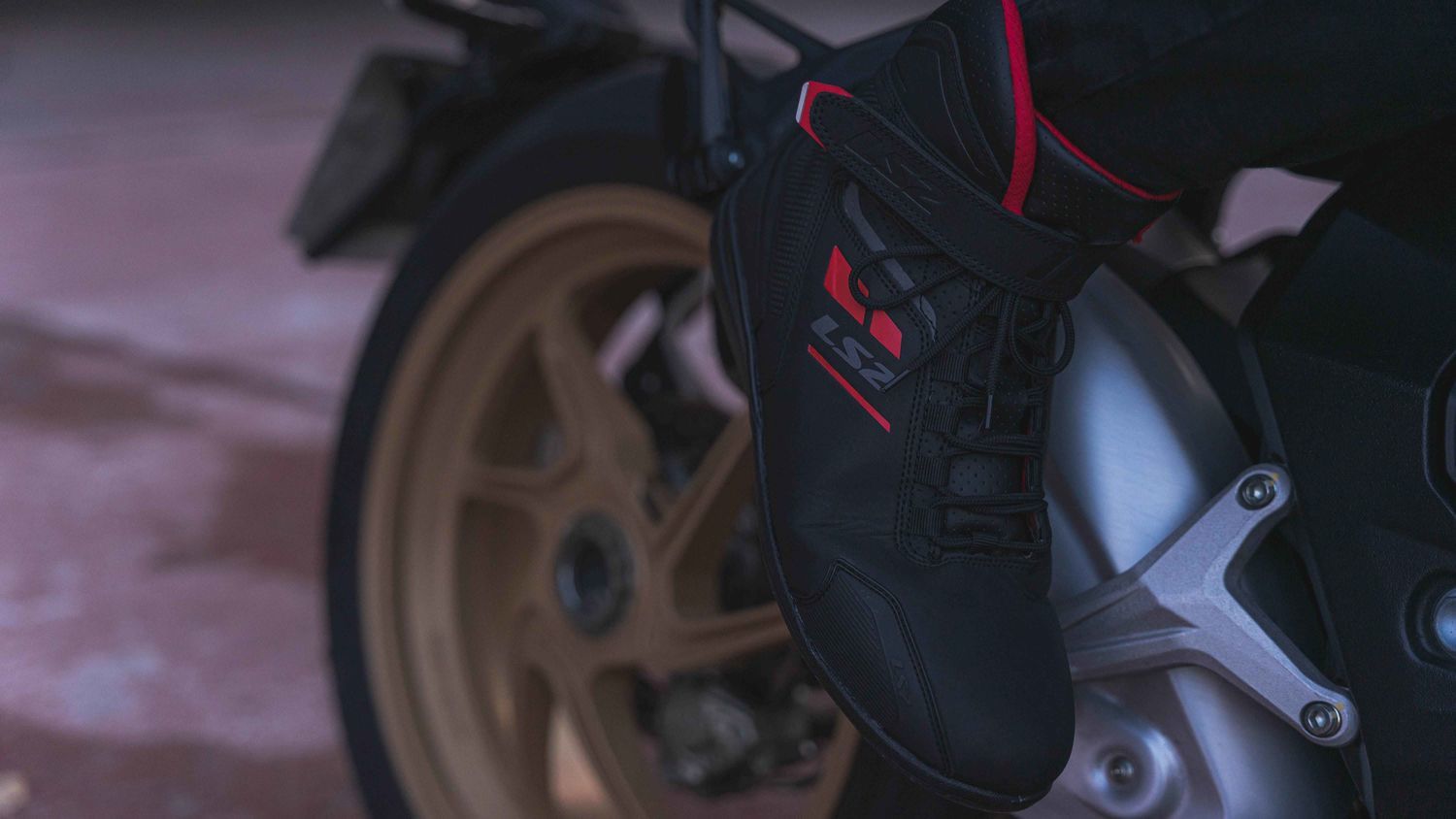 LS2 GARRA BOTAS RED