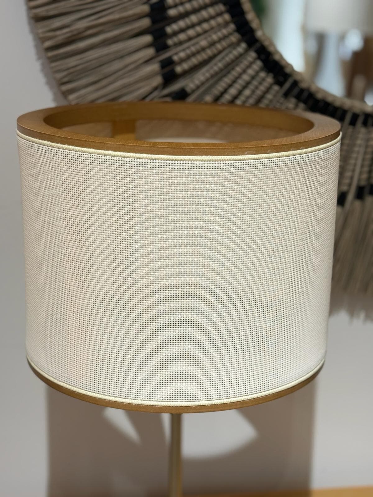 Lampara de mesa slim esterilla