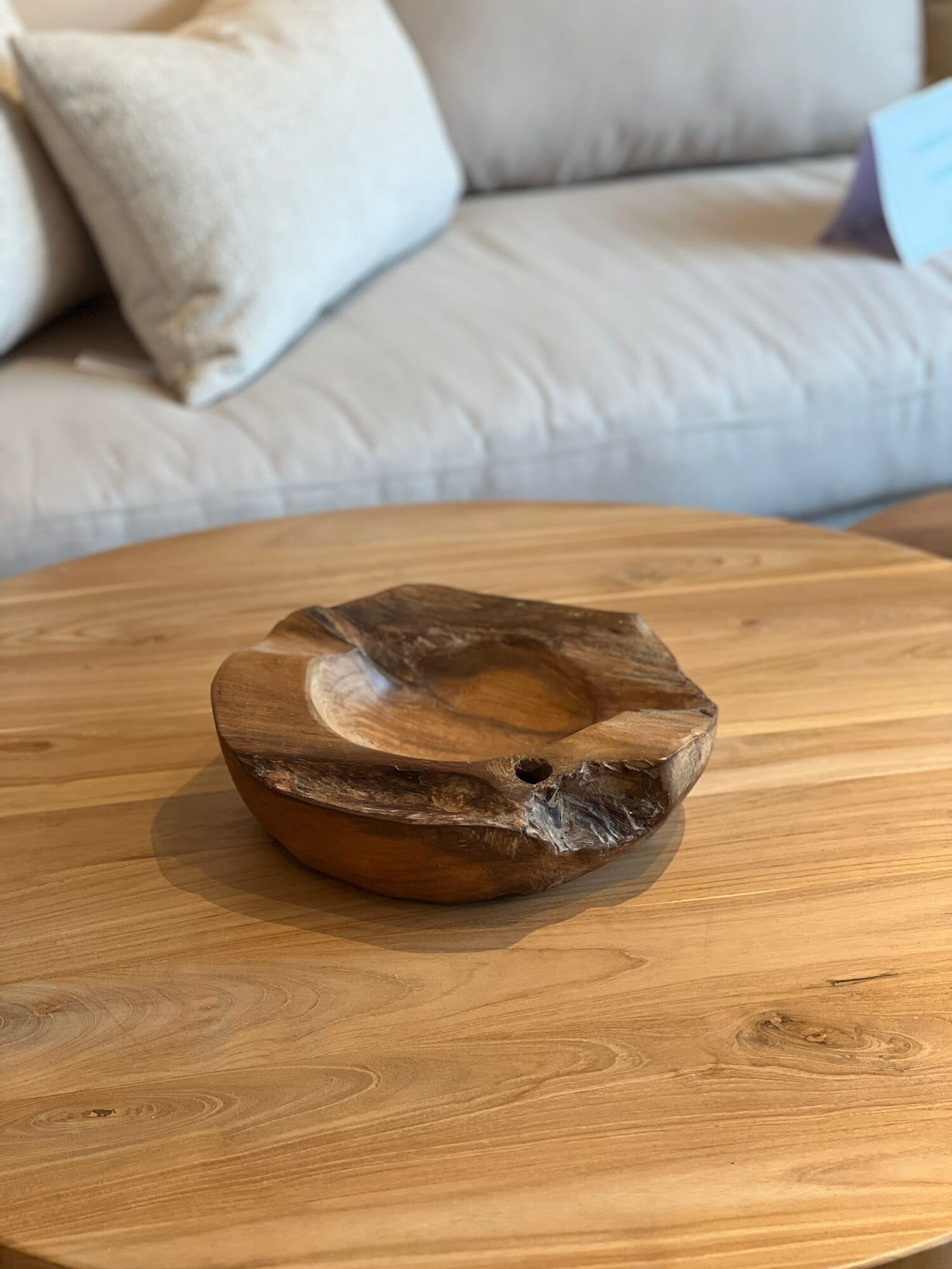 Cuenco rustico de madera