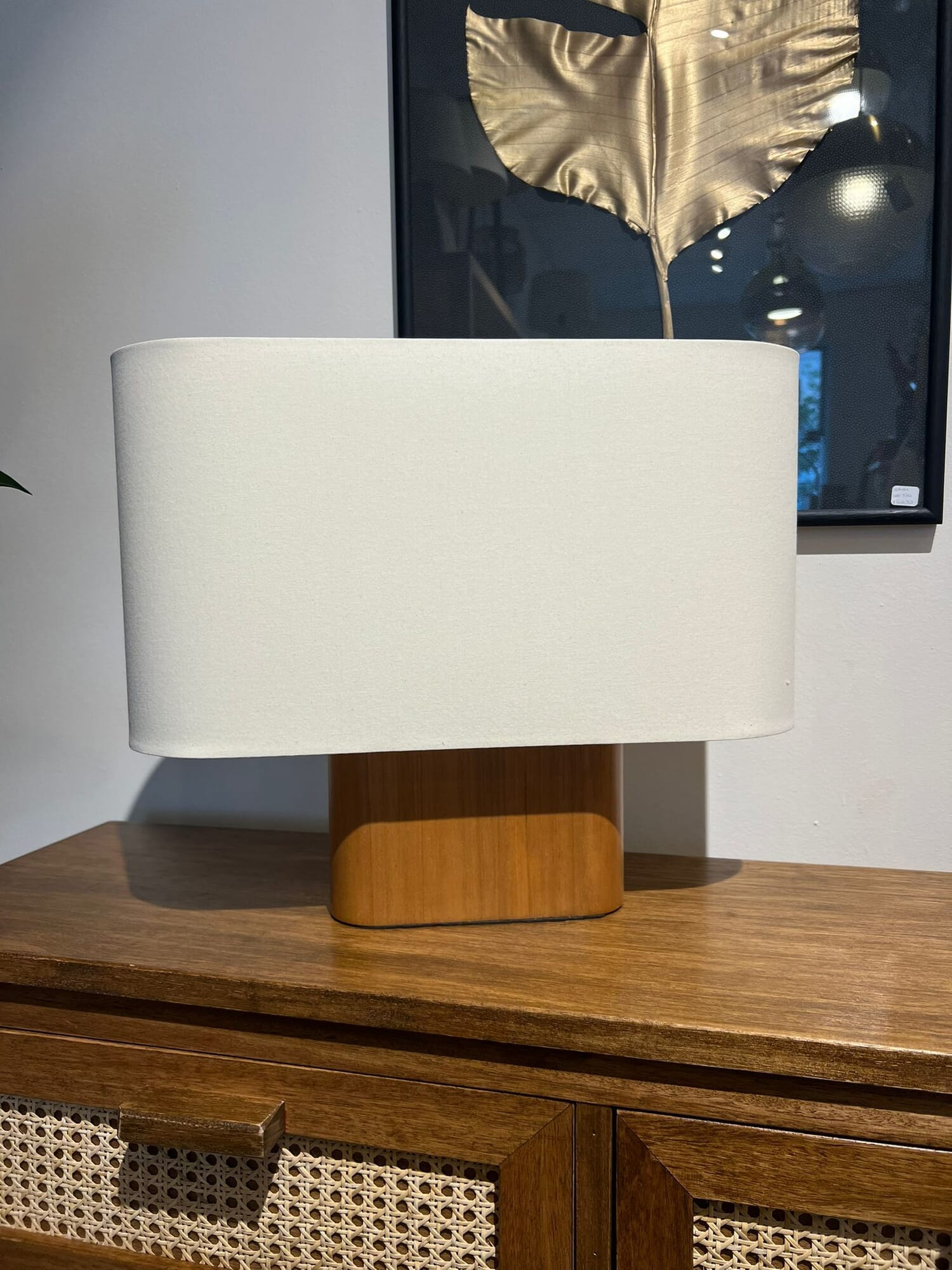 Lampara de mesa eliptica