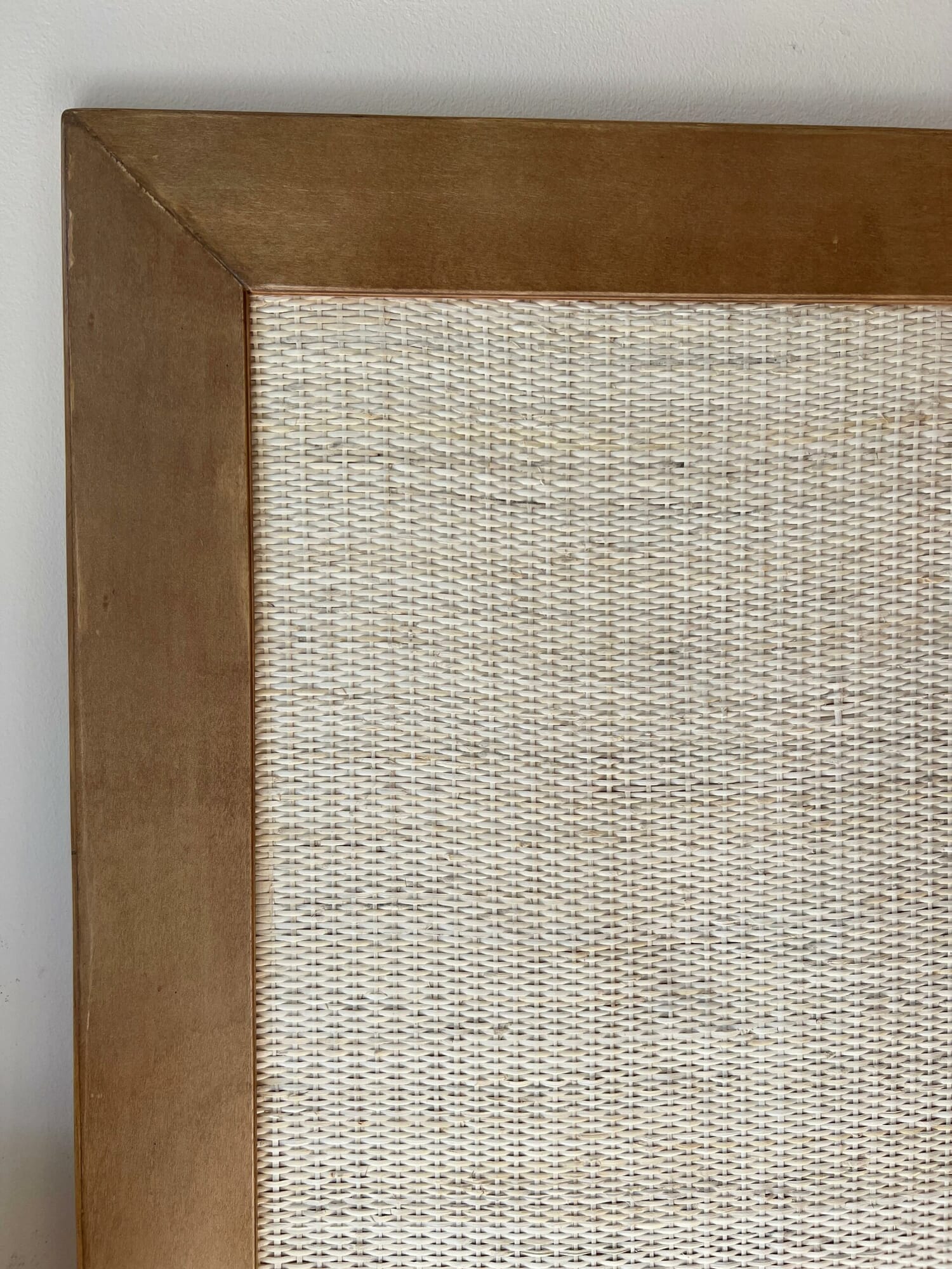 Respaldo de cama madera y fibra