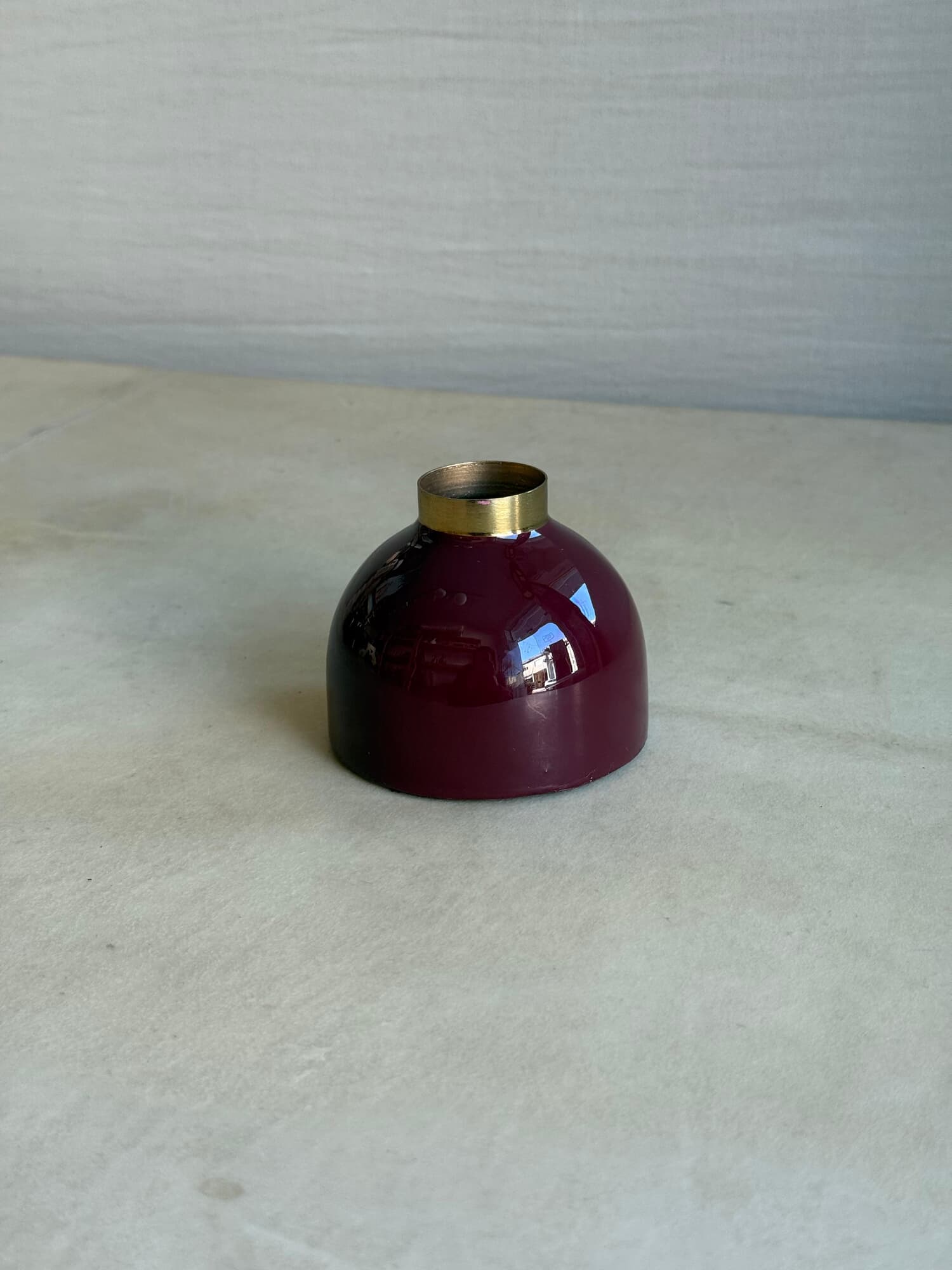 Florero esmaltado bordo