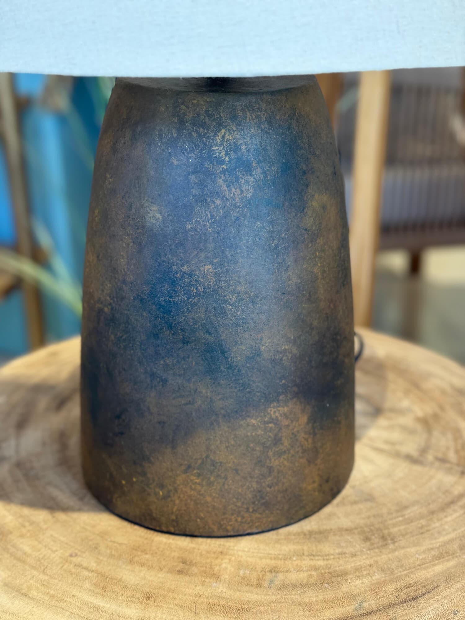 Lampara de mesa oxido