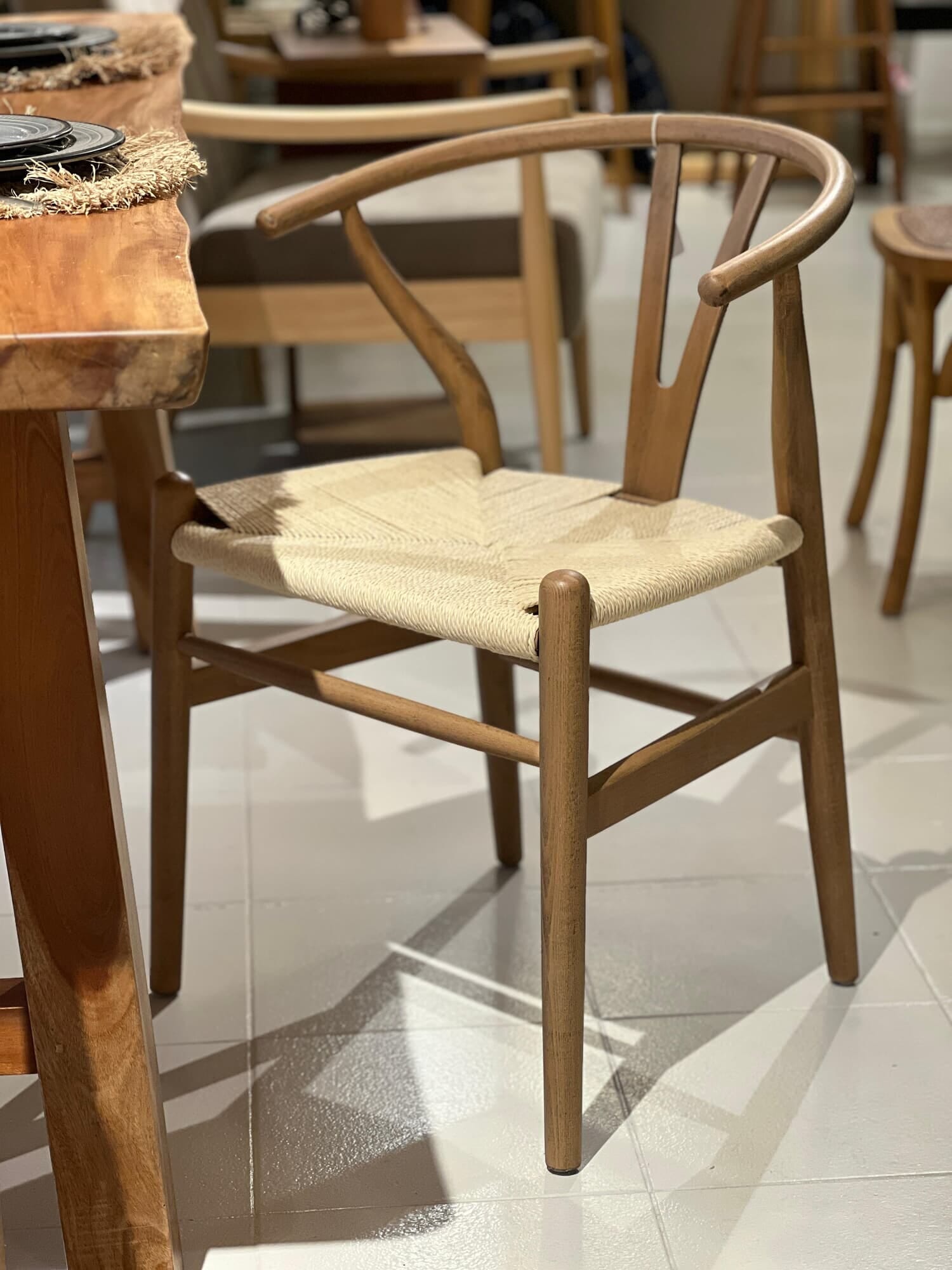 Silla wishbone