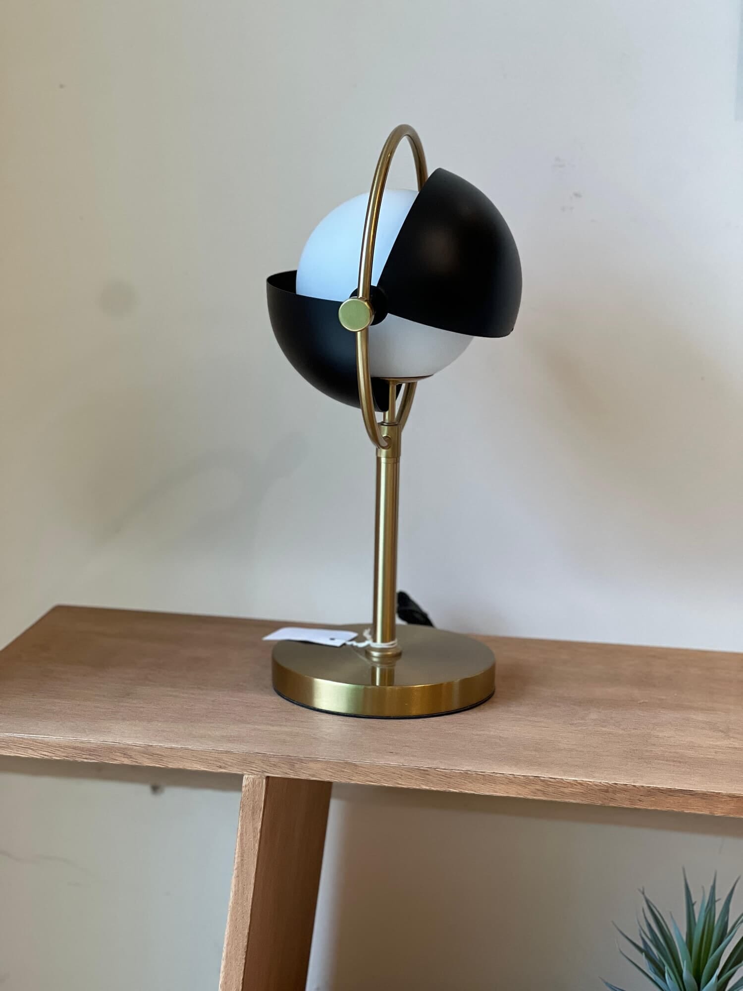 Lampara de mesa globo