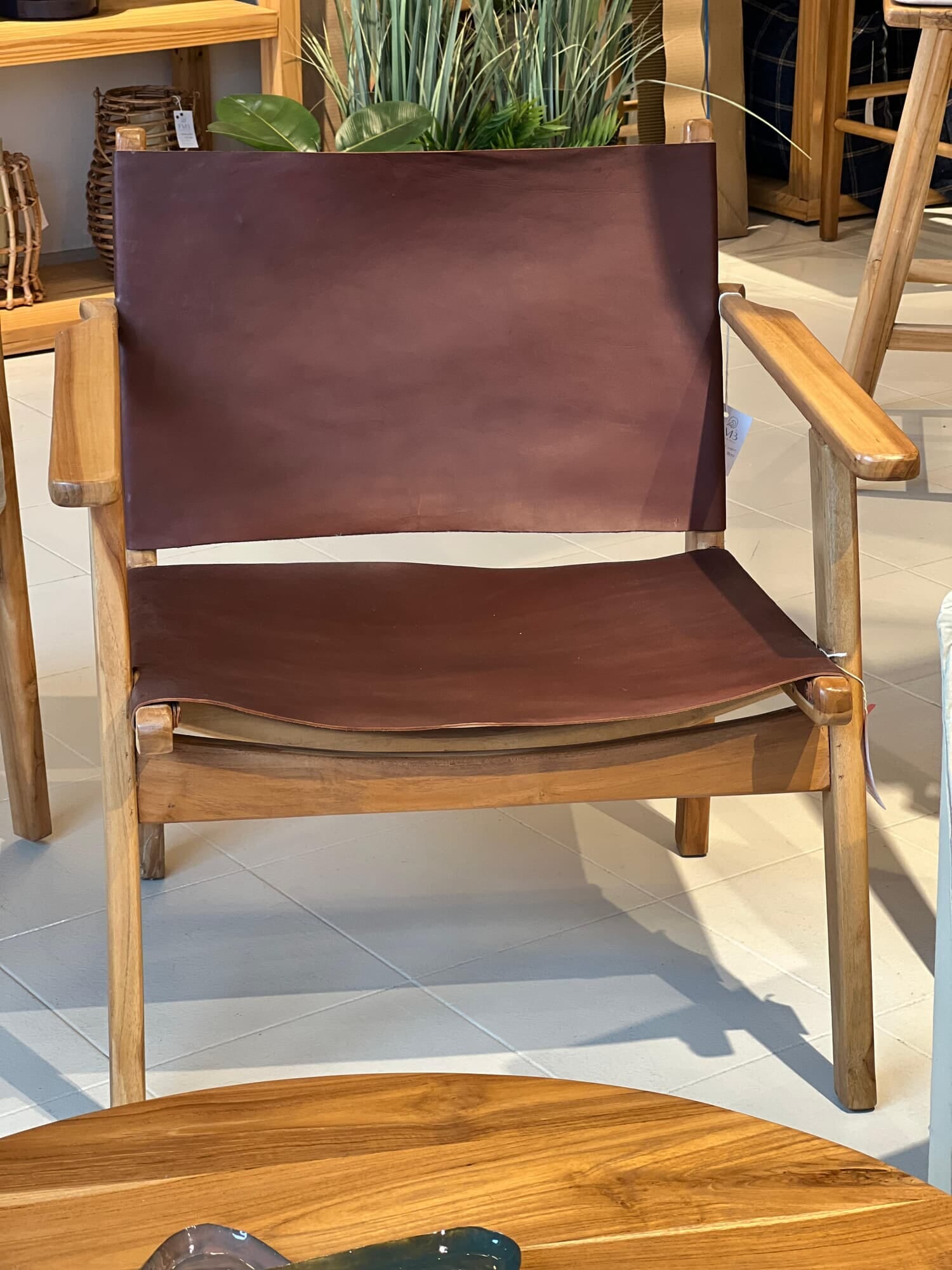 Butaca cuero y madera