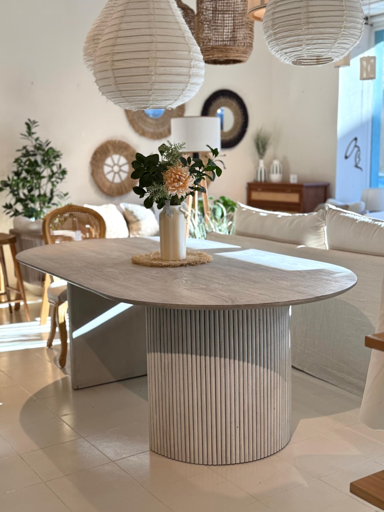 Mesa de comedor acacia