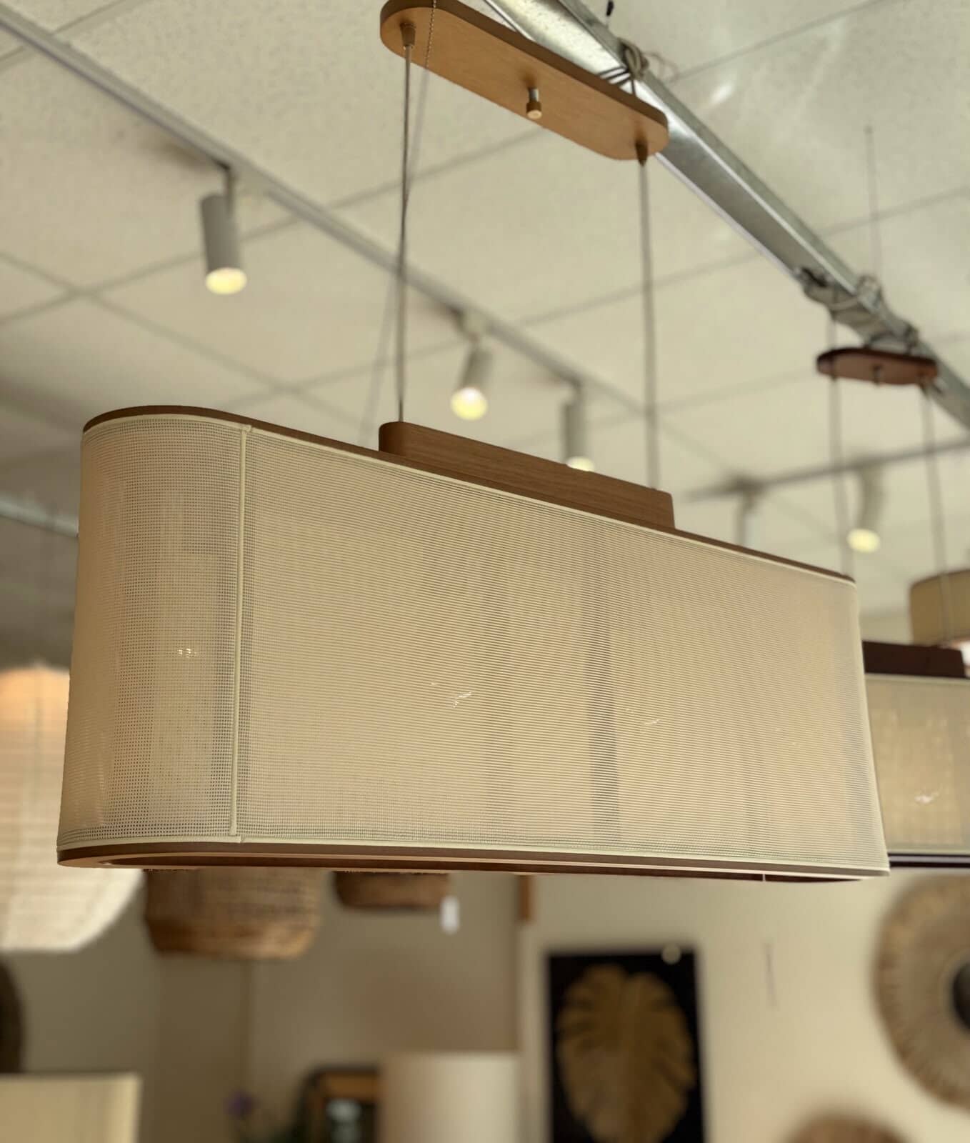 Luminaria colgante eliptica slim
