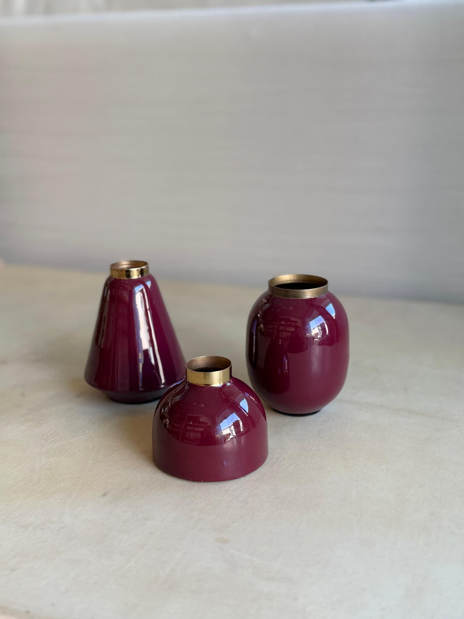 Florero esmaltado bordo