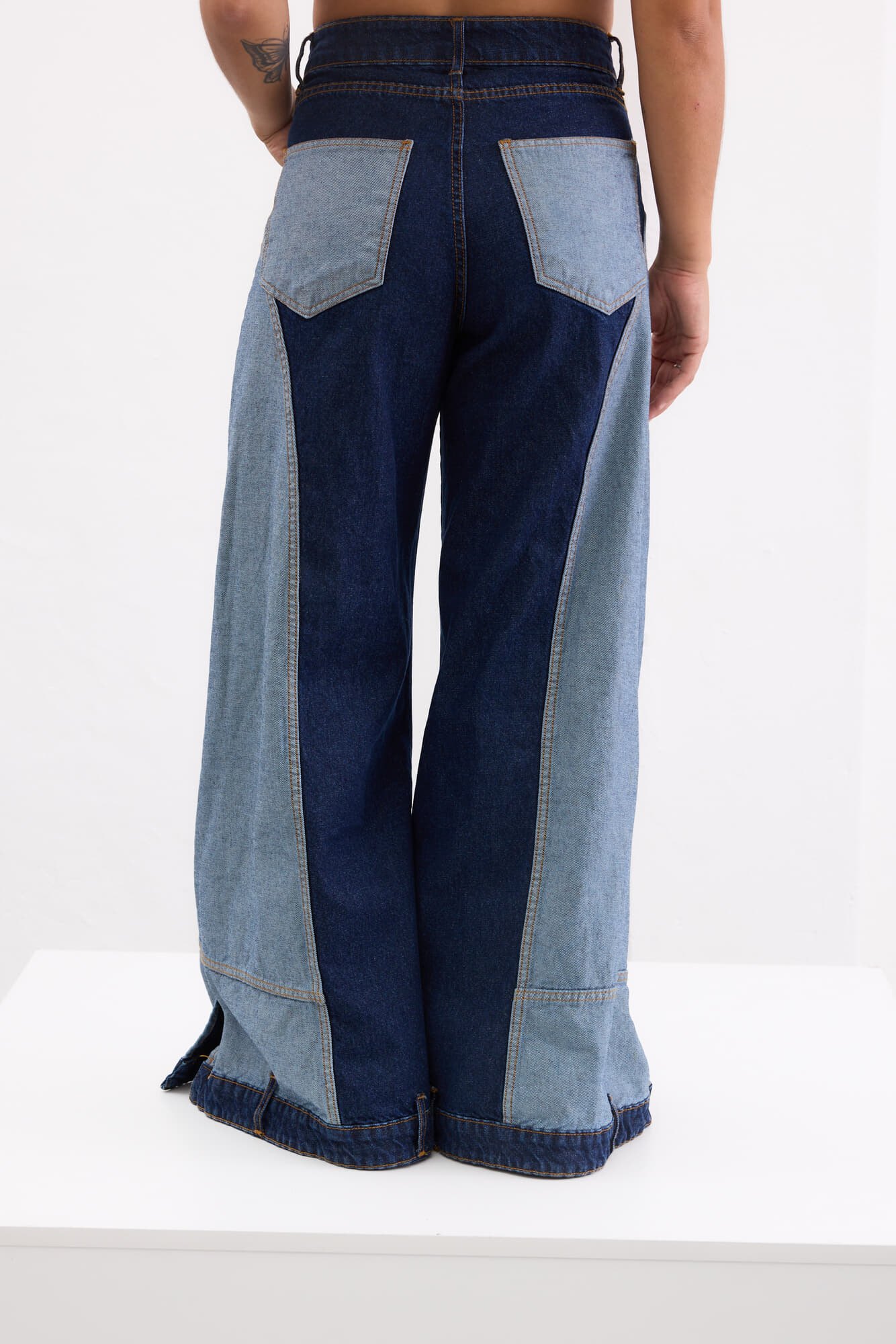JEAN MEGA