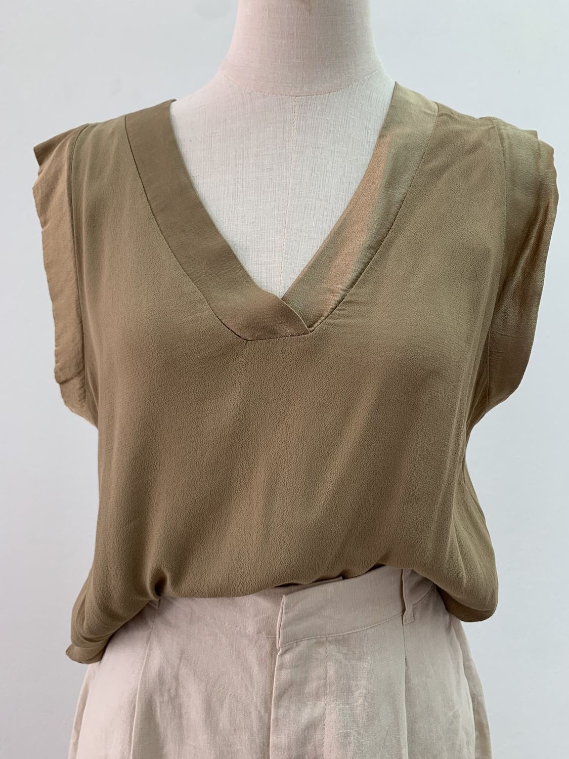 Musculosa Manga Saten