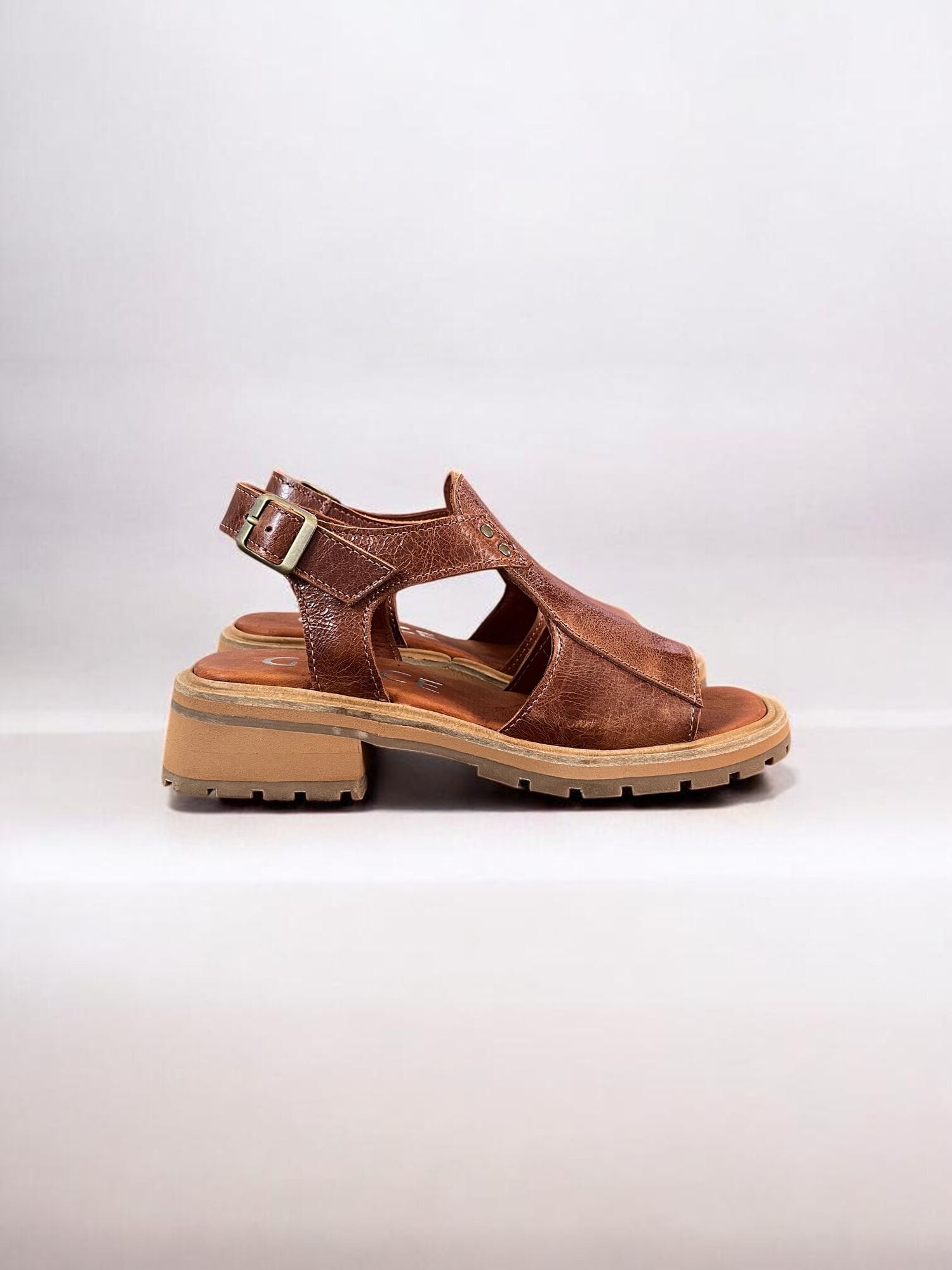 Sandalia Tachas