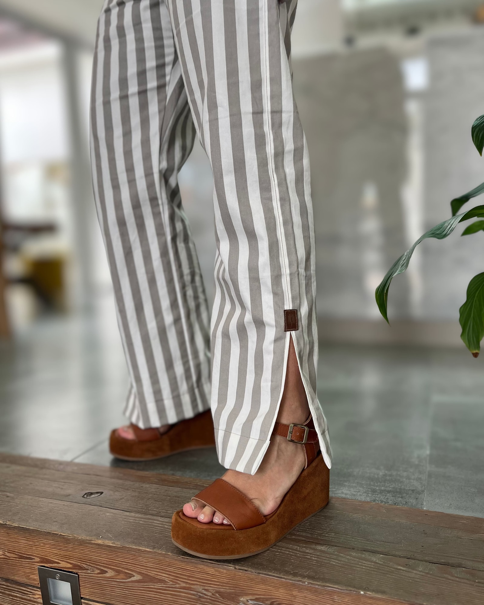 Panta Rayas Beige