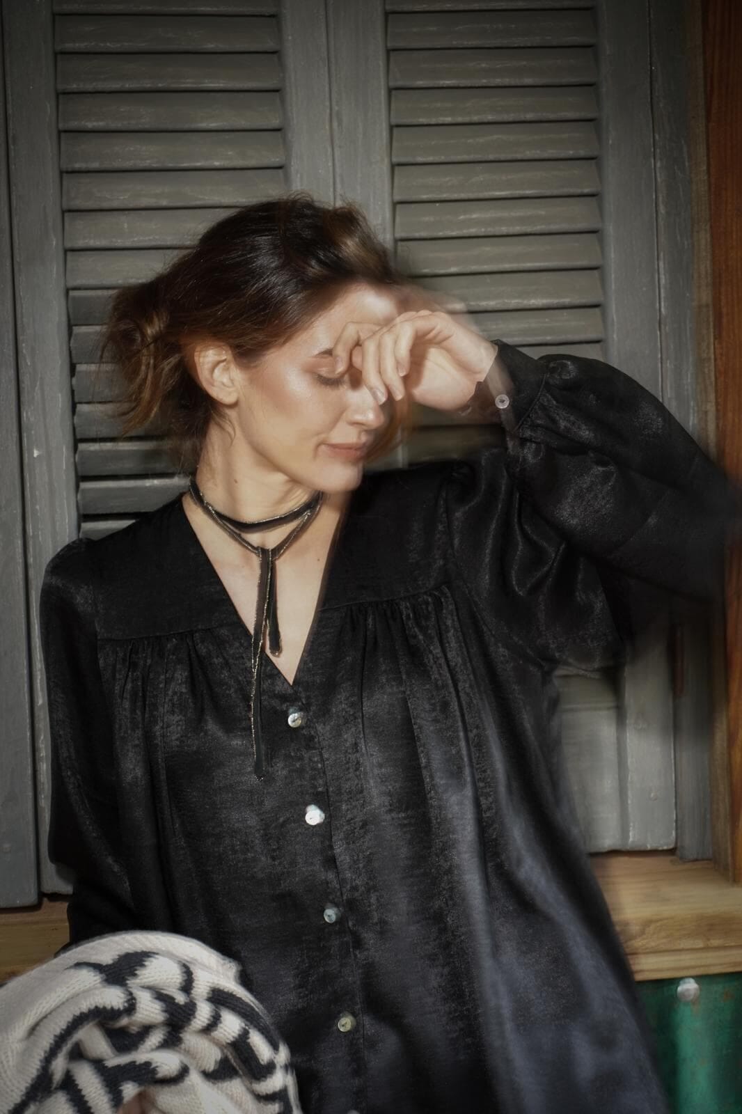 CAMISA MIA BLACK SILK