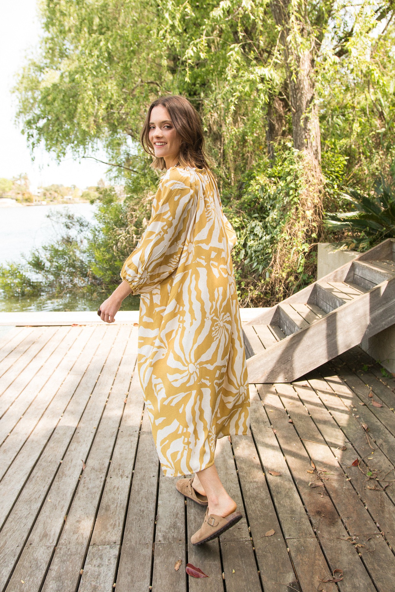 VESTIDO BOHEME FLORES