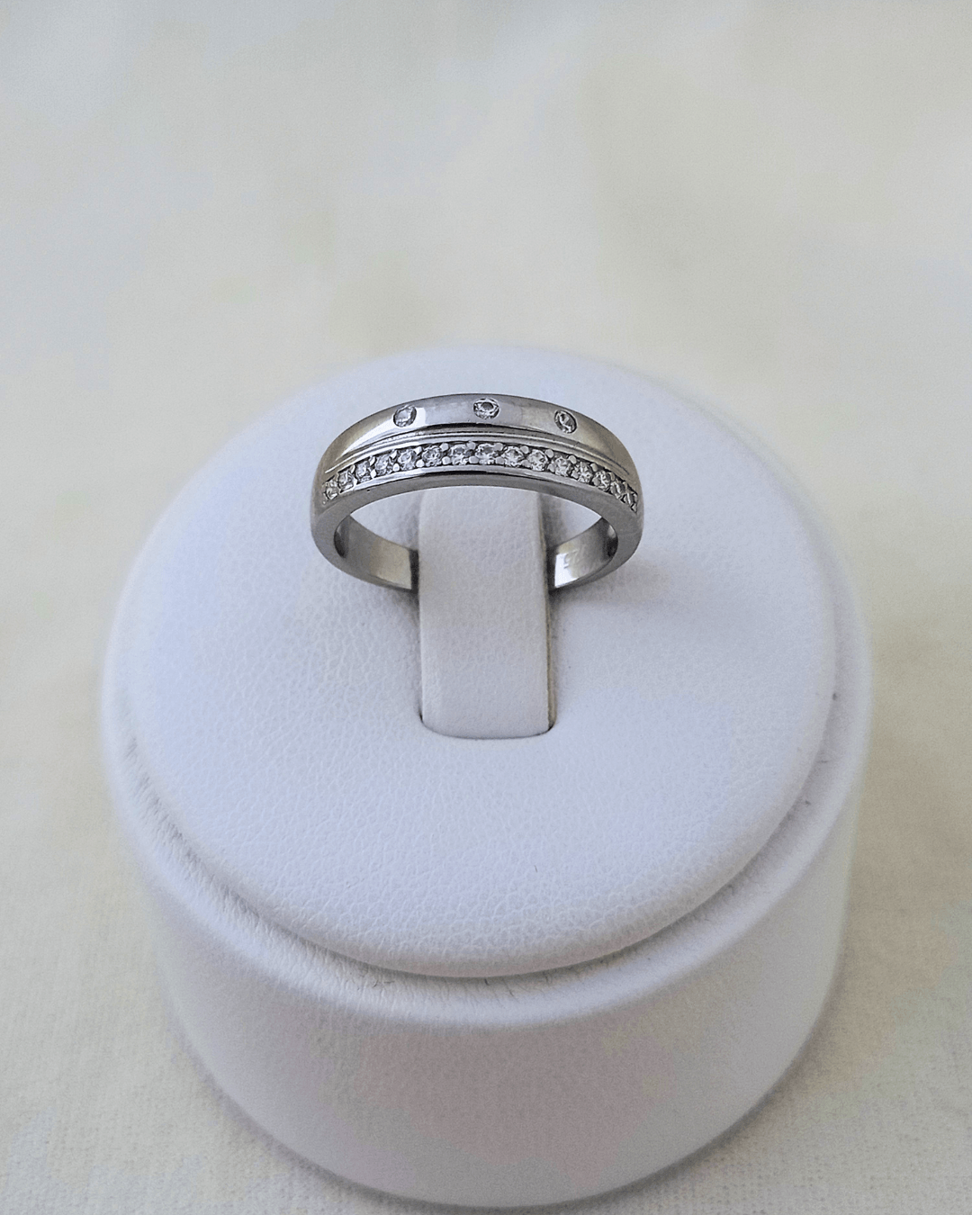 Anillo Centella