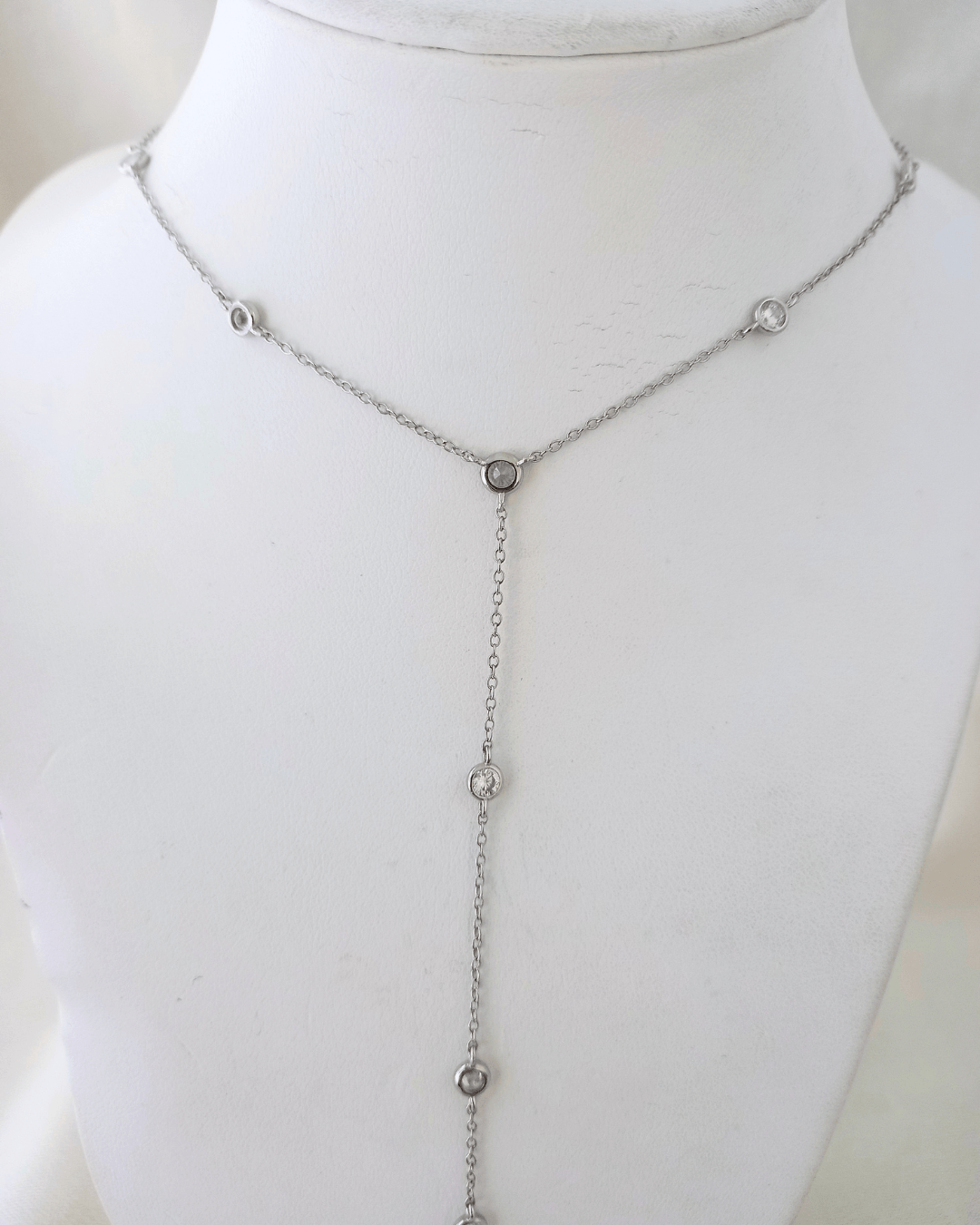 Collar Estela