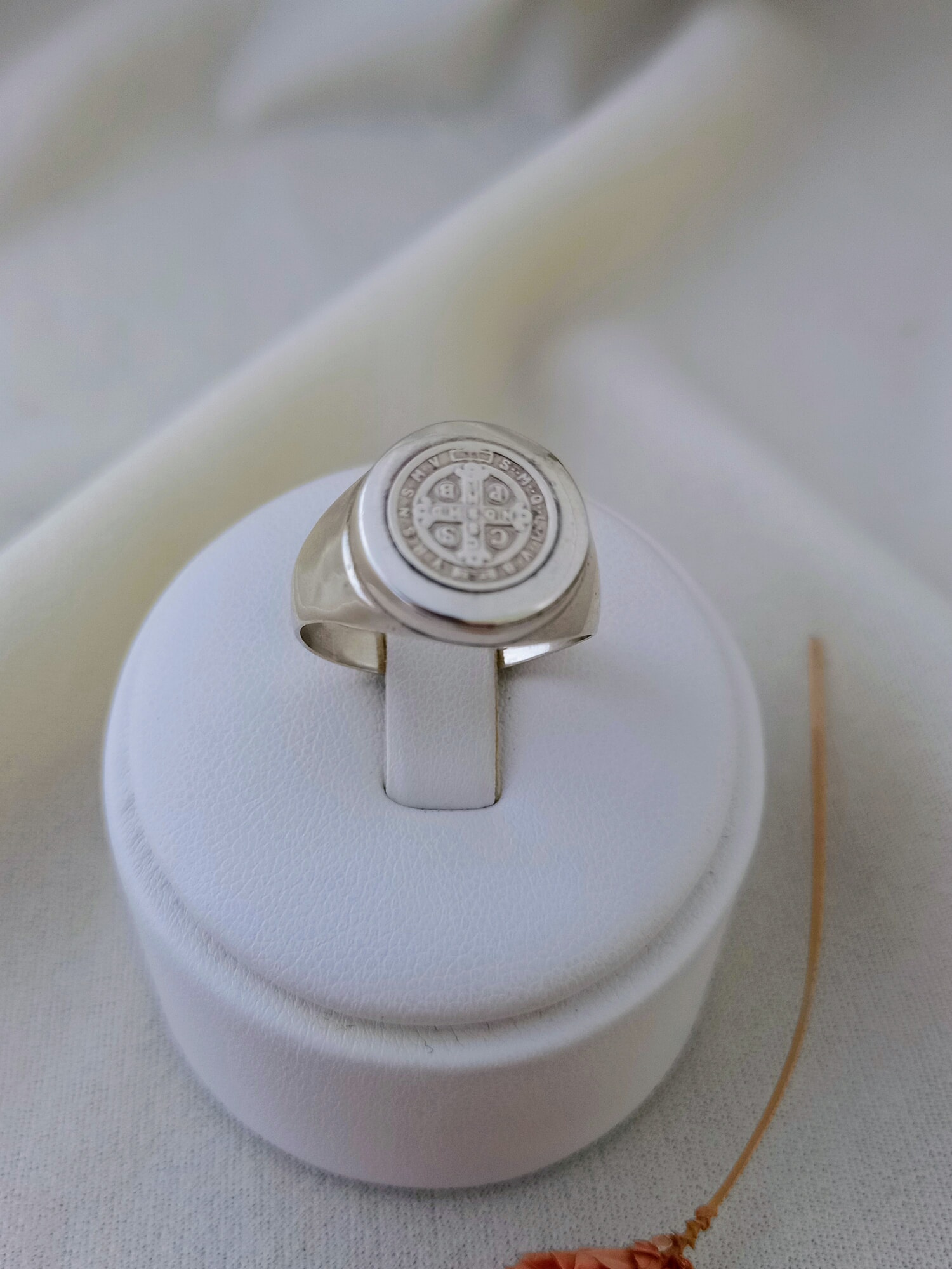 Anillo San Benito plata