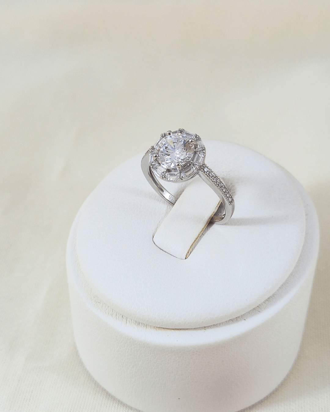 Anillo Solitario Lara
