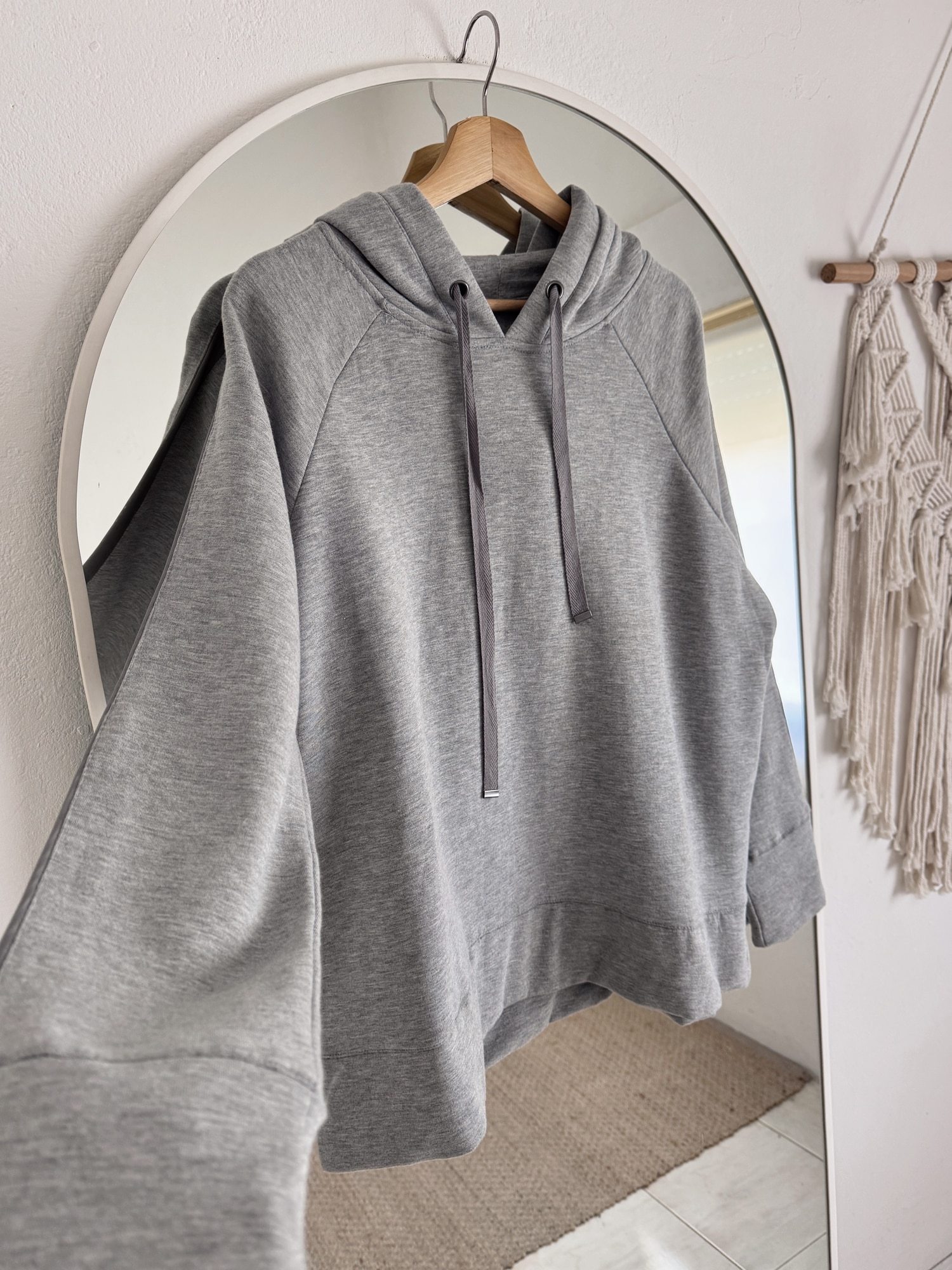 KALA BUZOS Y SWEATERS 
