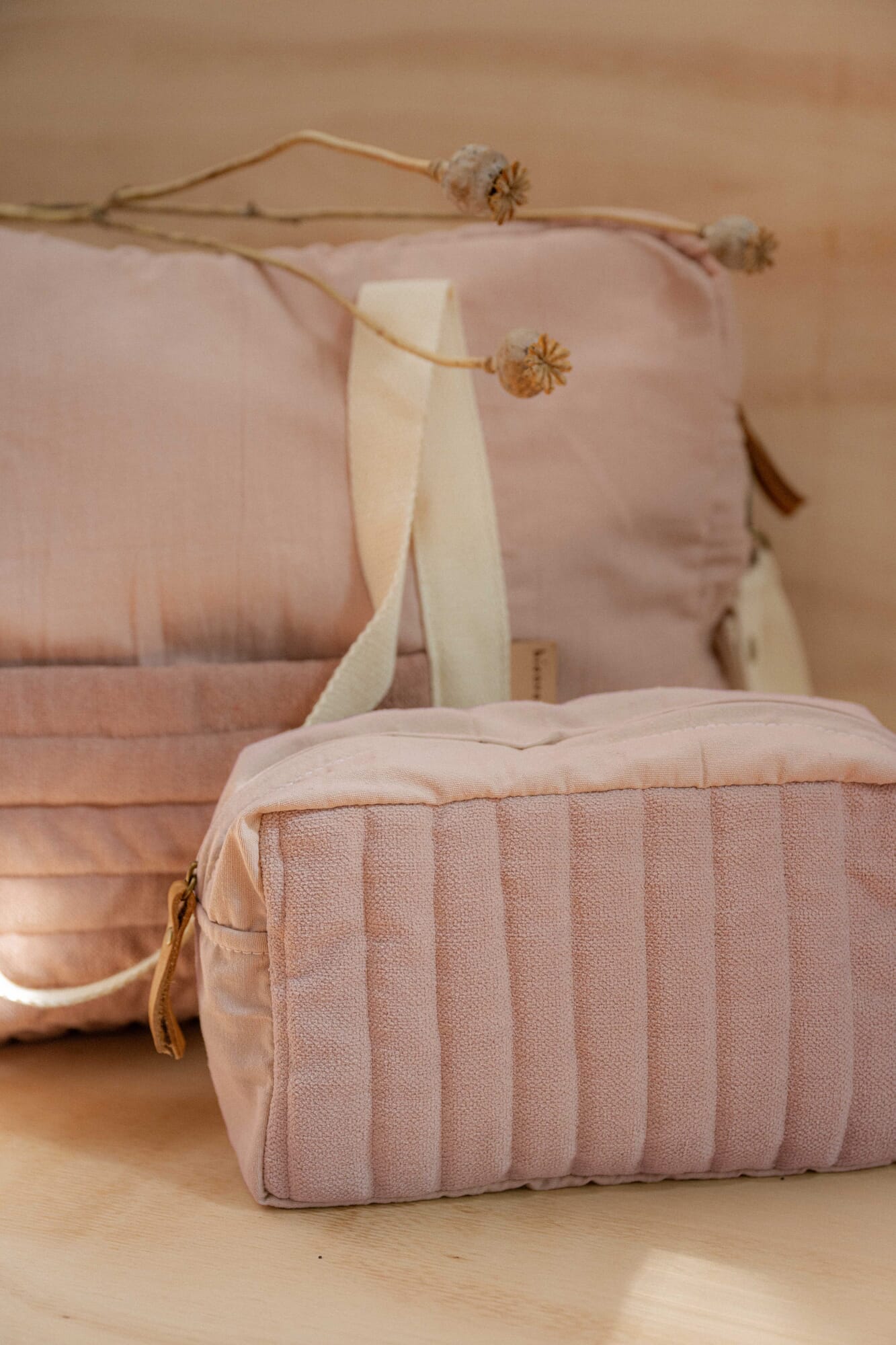 Bolso de paseo + Necessaire capitoneado