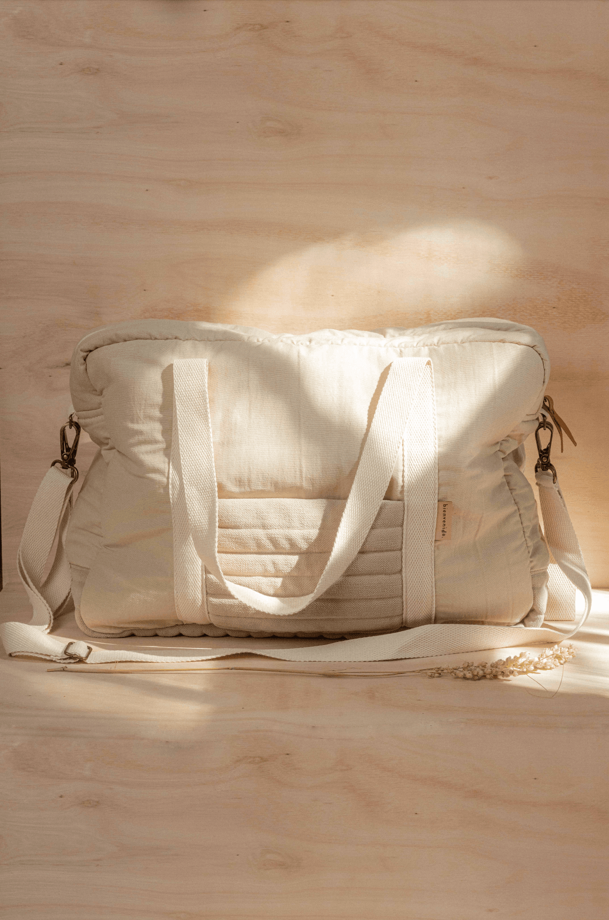 Bolso de paseo + Necessaire capitoneado