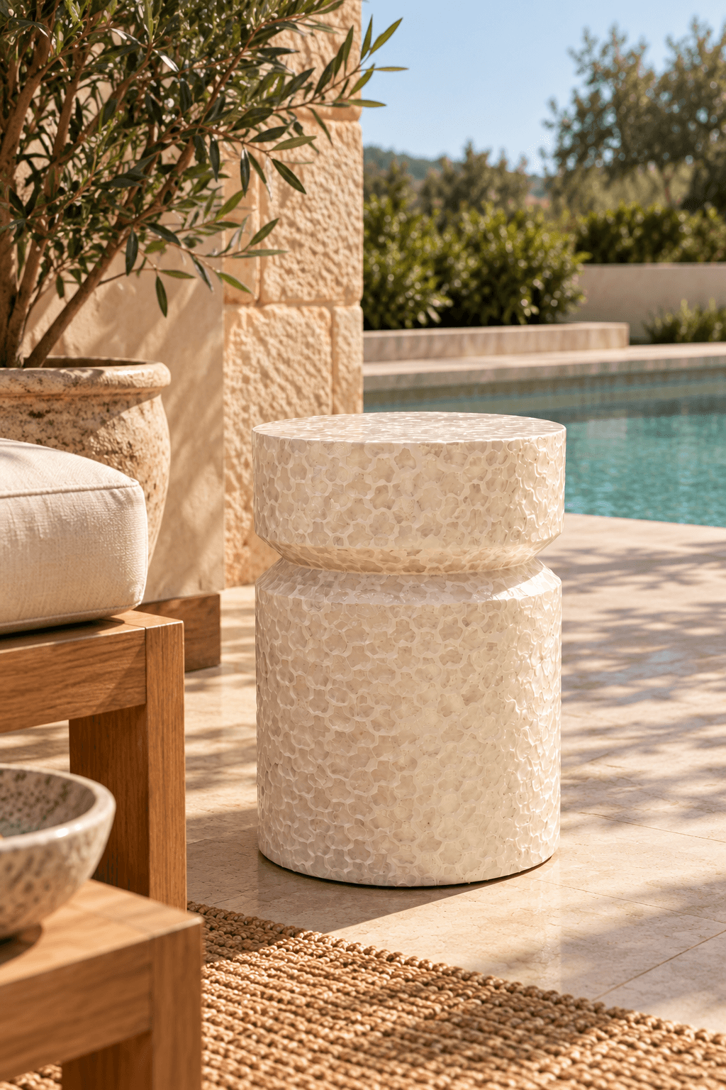 Stool dorado