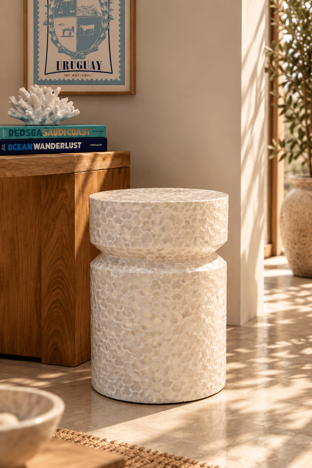 Stool dorado
