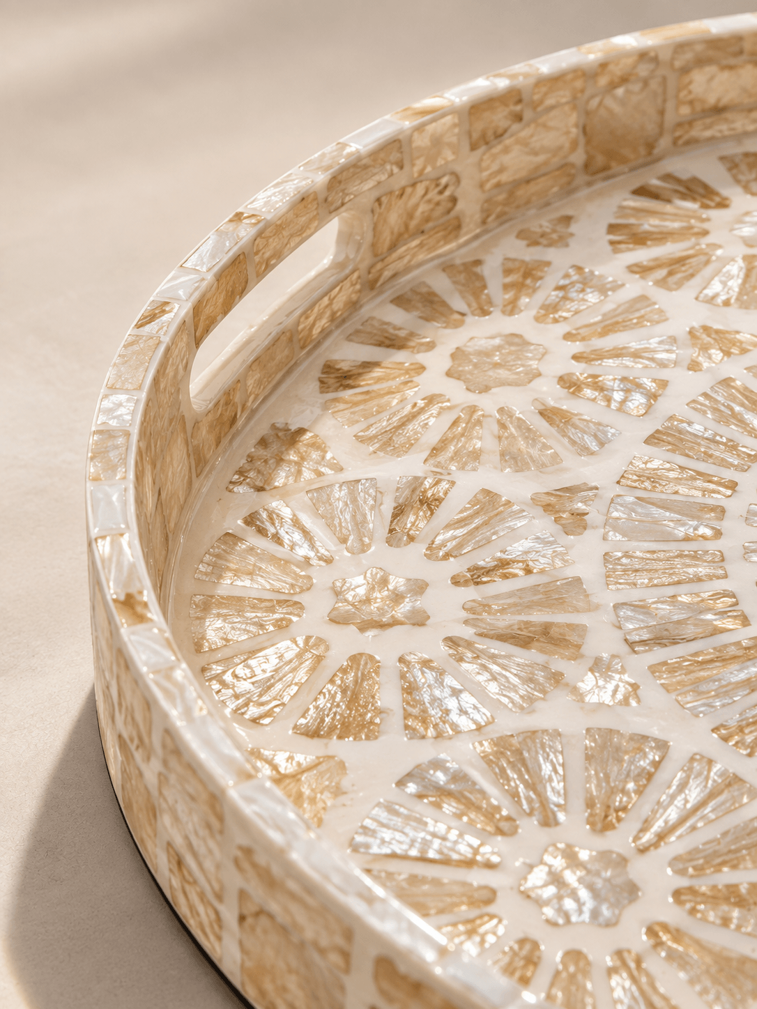 Bandeja Capiz Circular Beige