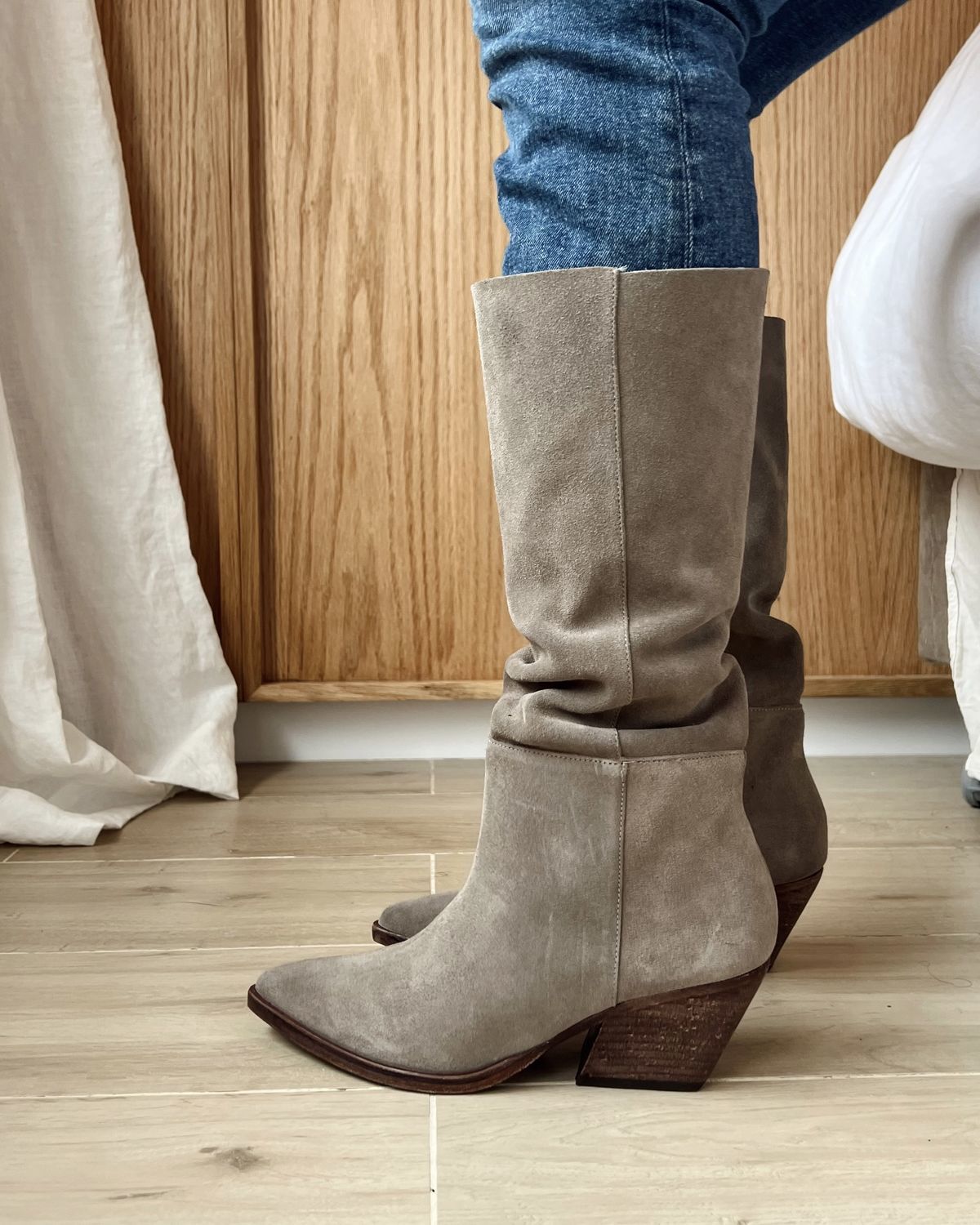 Bota Carly