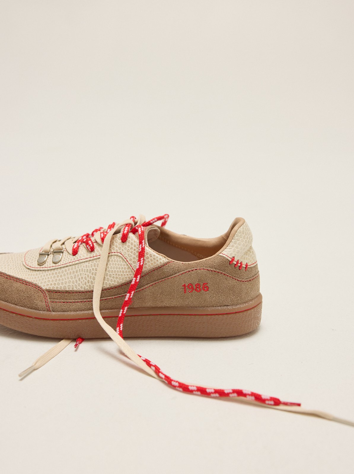 CHAMPION TUTE