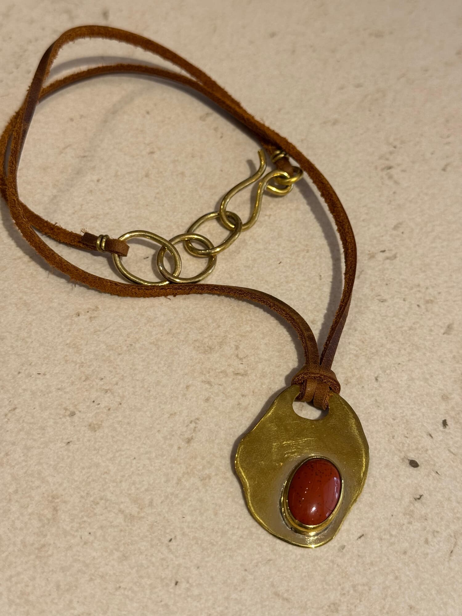 COLLAR PIEDRA