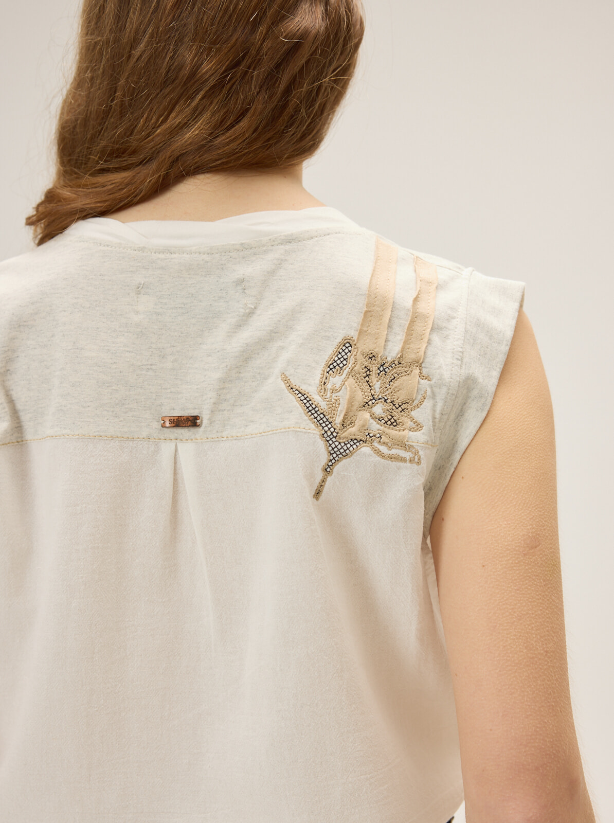 REMERA LELU