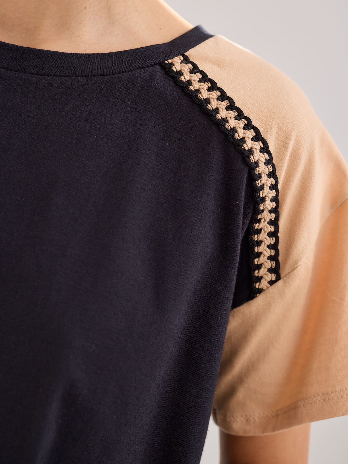 REMERA LOGI
