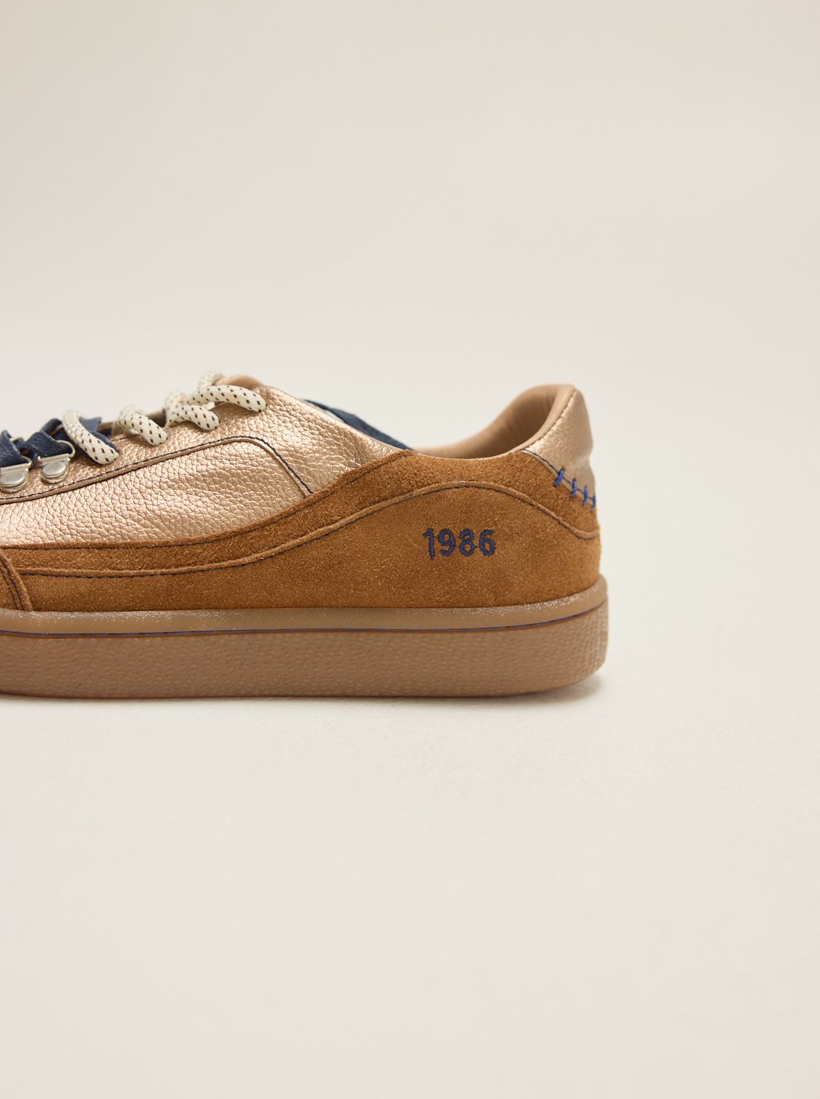 CHAMPION TUTE