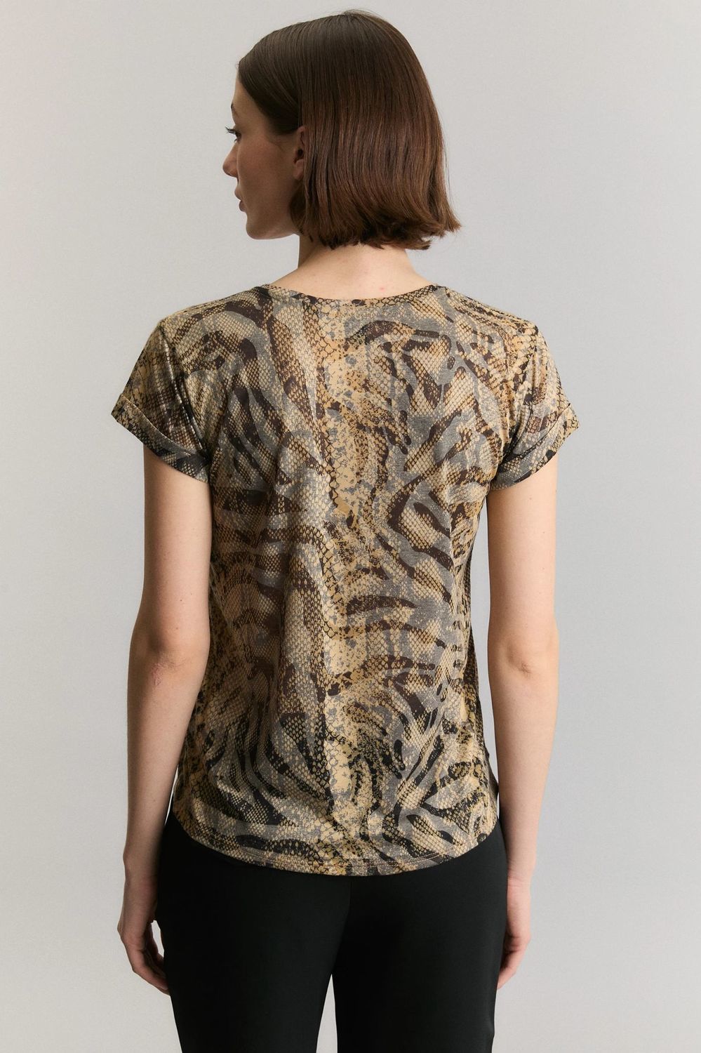 REMERA SNAKE SKIN
